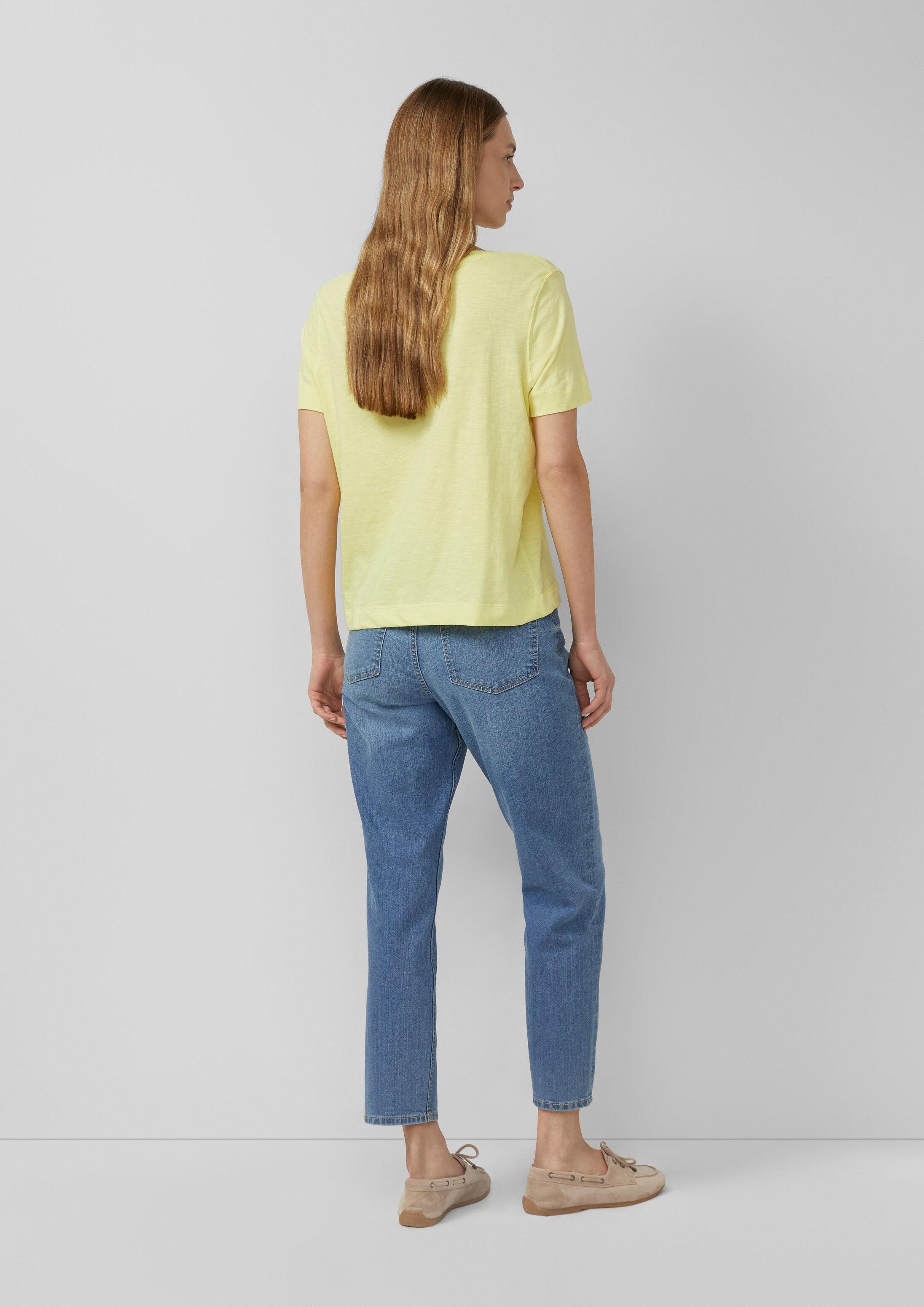 s.Oliver Kurzarmshirt T-Shirt Flammgarn-T-Shirt mit Ausschnitt-Detail