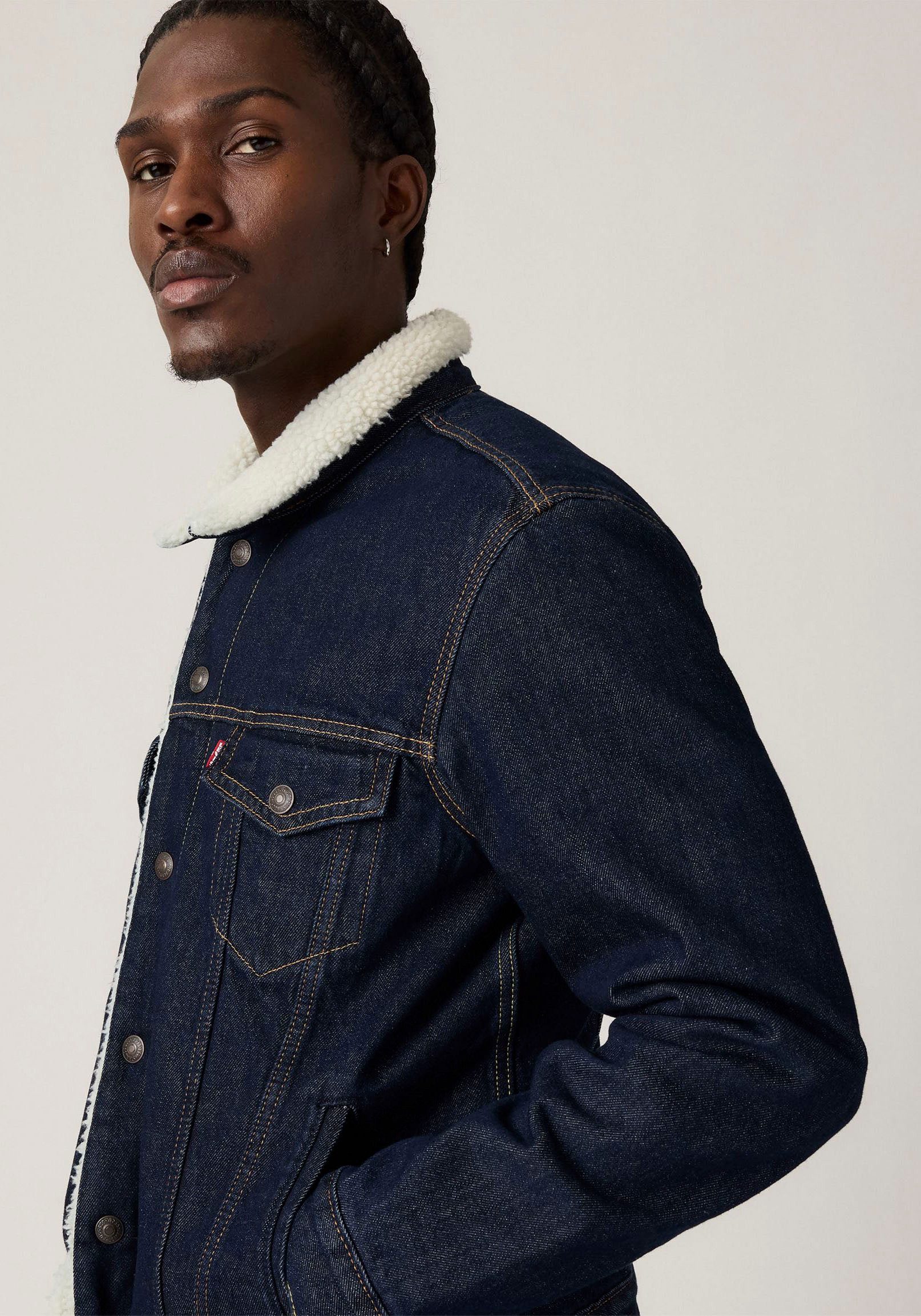 Levi's® Kurzjacke SHERPA mit Sherpa Fütterung – Bild 4 von 5