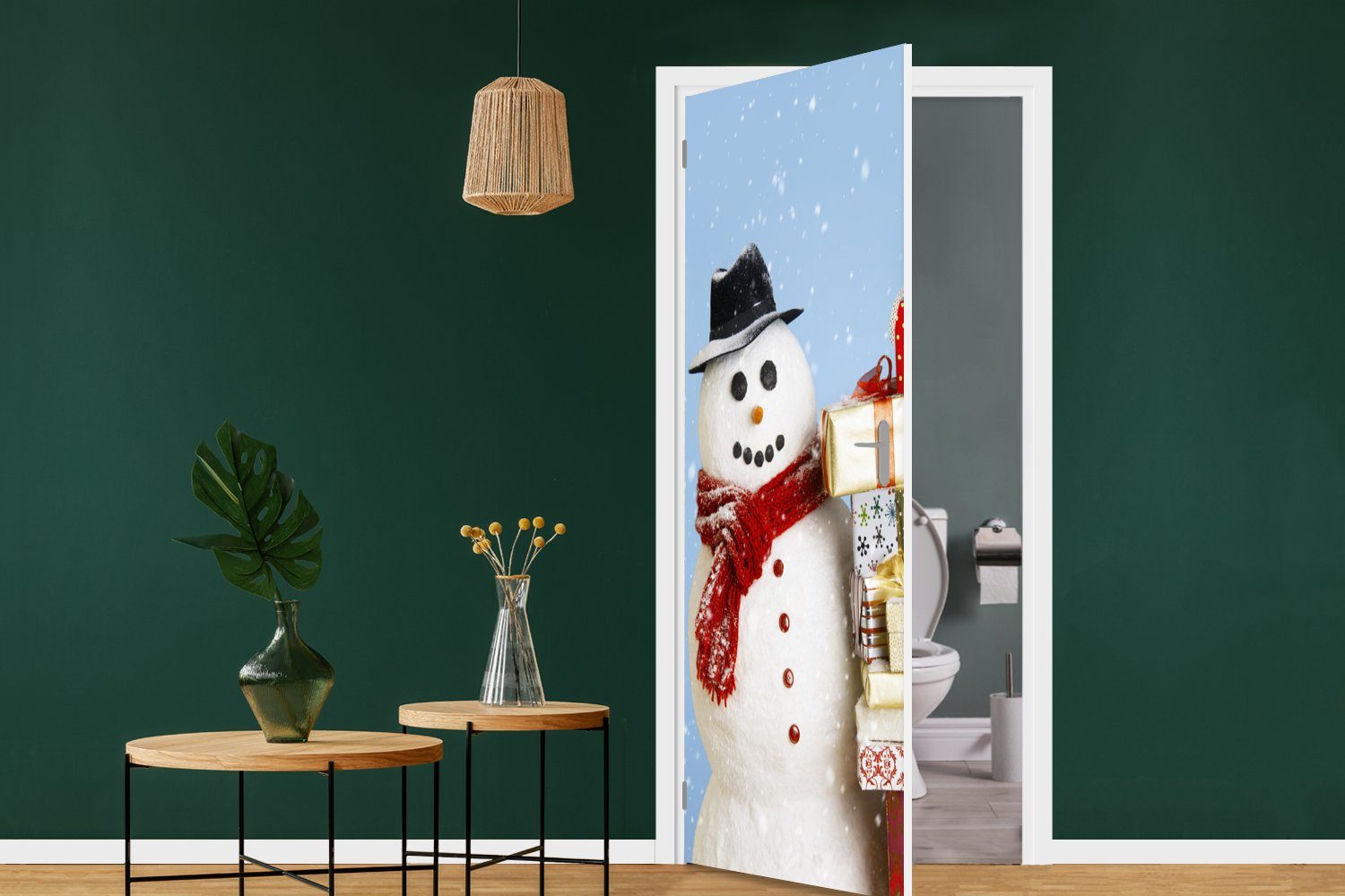 MuchoWow Türtapete Ein Schneemann 75x205 Weihnachtsgeschenken, Türaufkleber, mit bedruckt, Matt, (1 Fototapete St), Tür, für cm