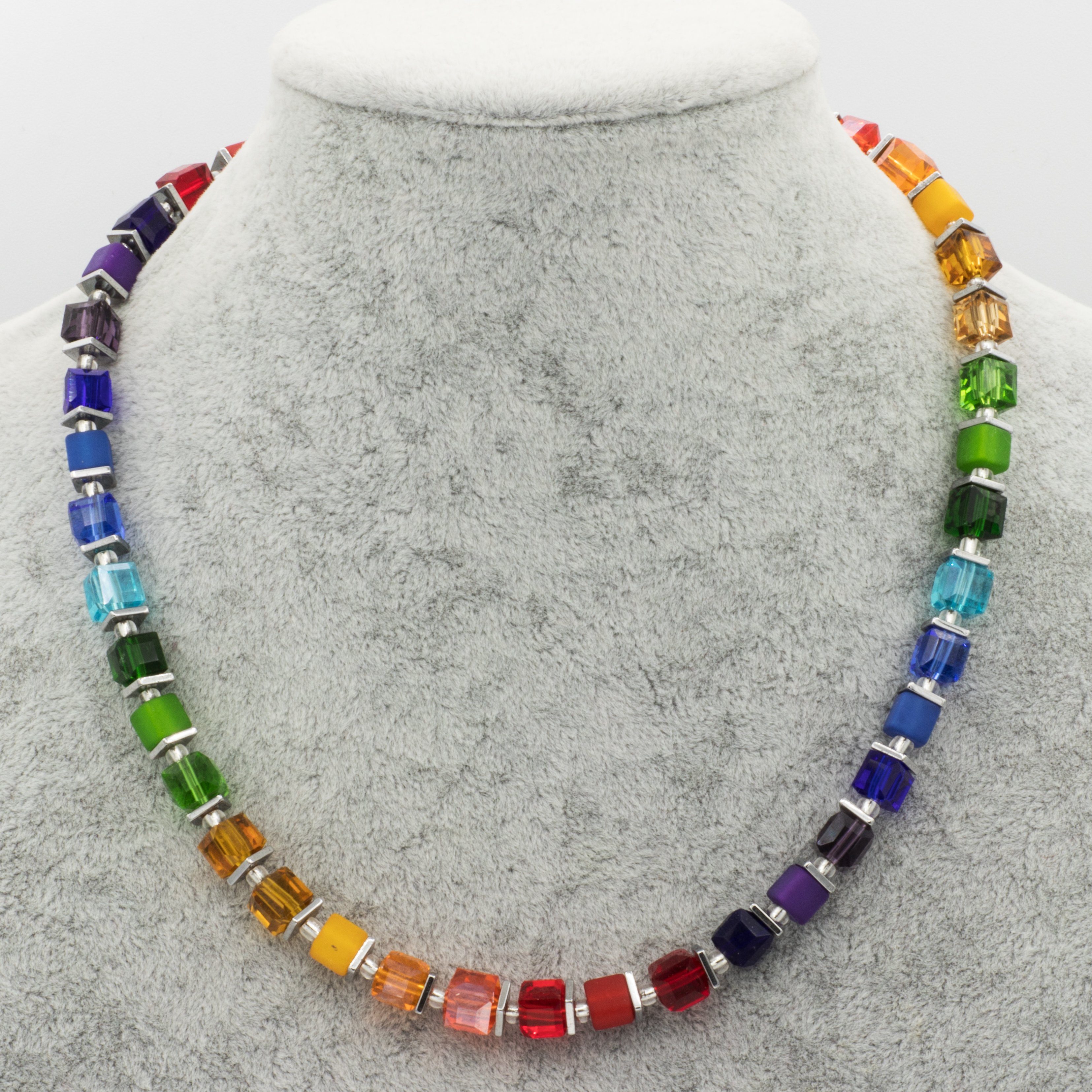 Bella Carina Perlenkette Glaswürfel Kette mit Hämatit Scheiben Regenbogen M günstig online kaufen