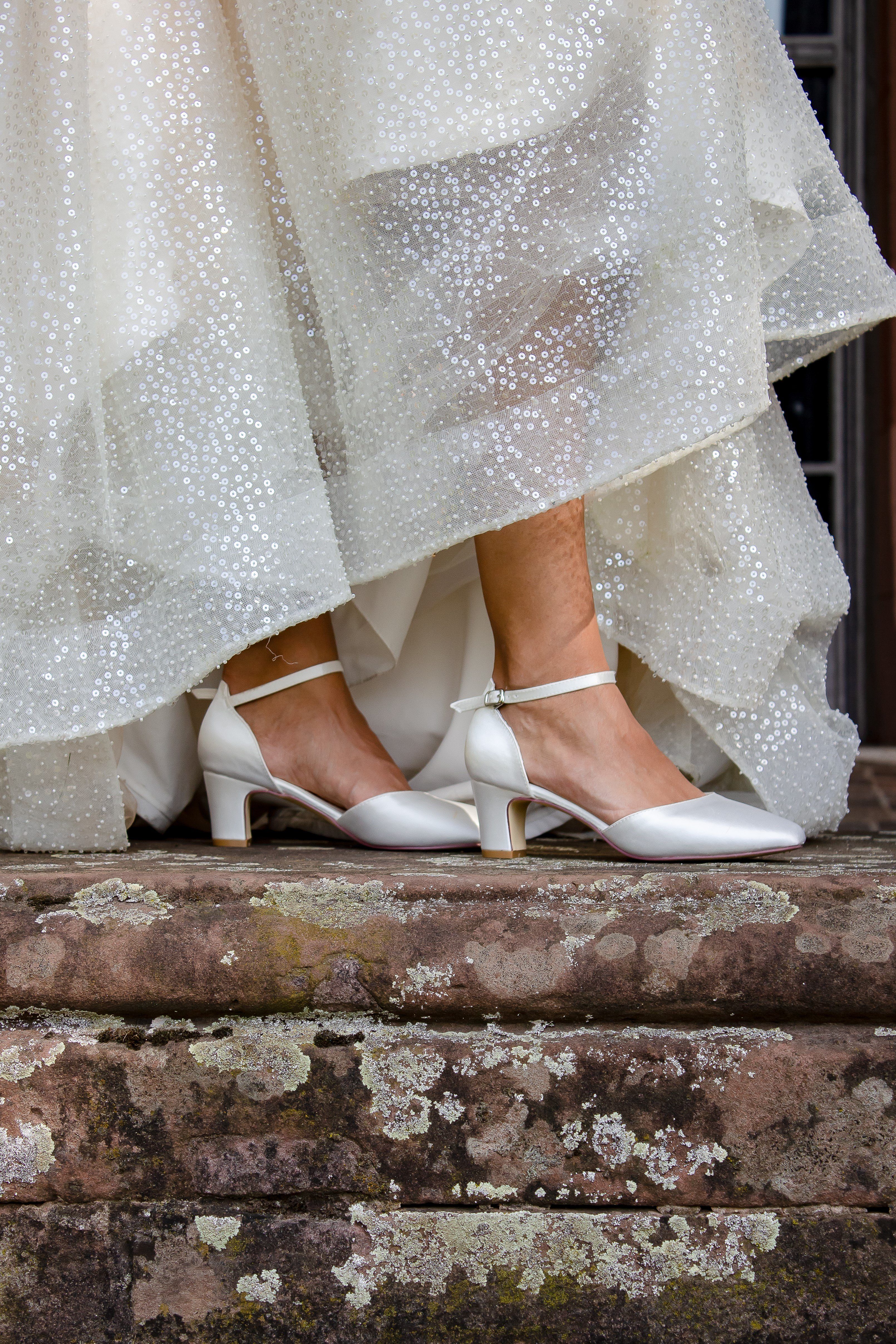 White Lady 700 ivory Satin - einfärbbarer Brautschuh Pumps