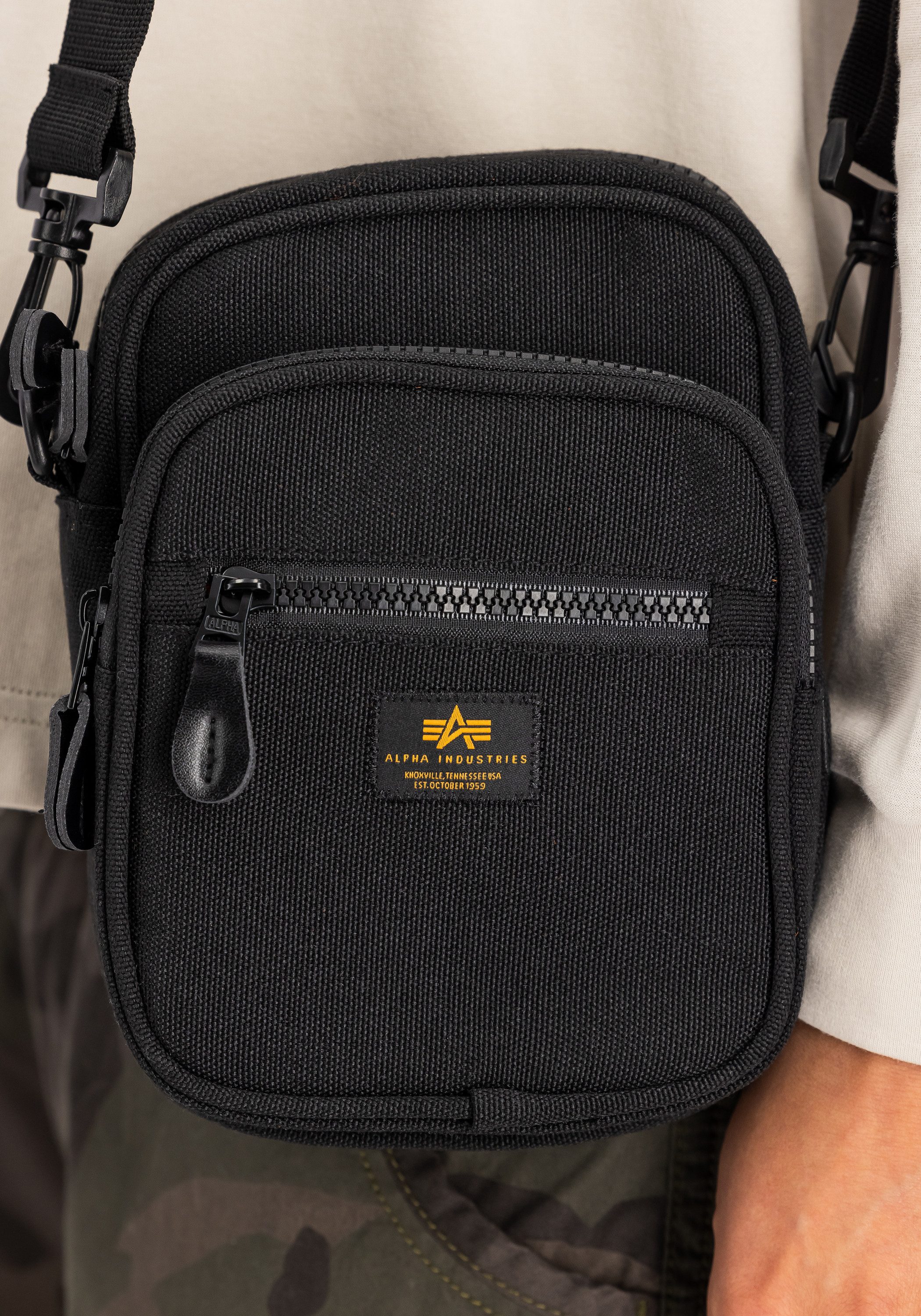 Alpha Industries Umhängetasche Label Messenger Bag S