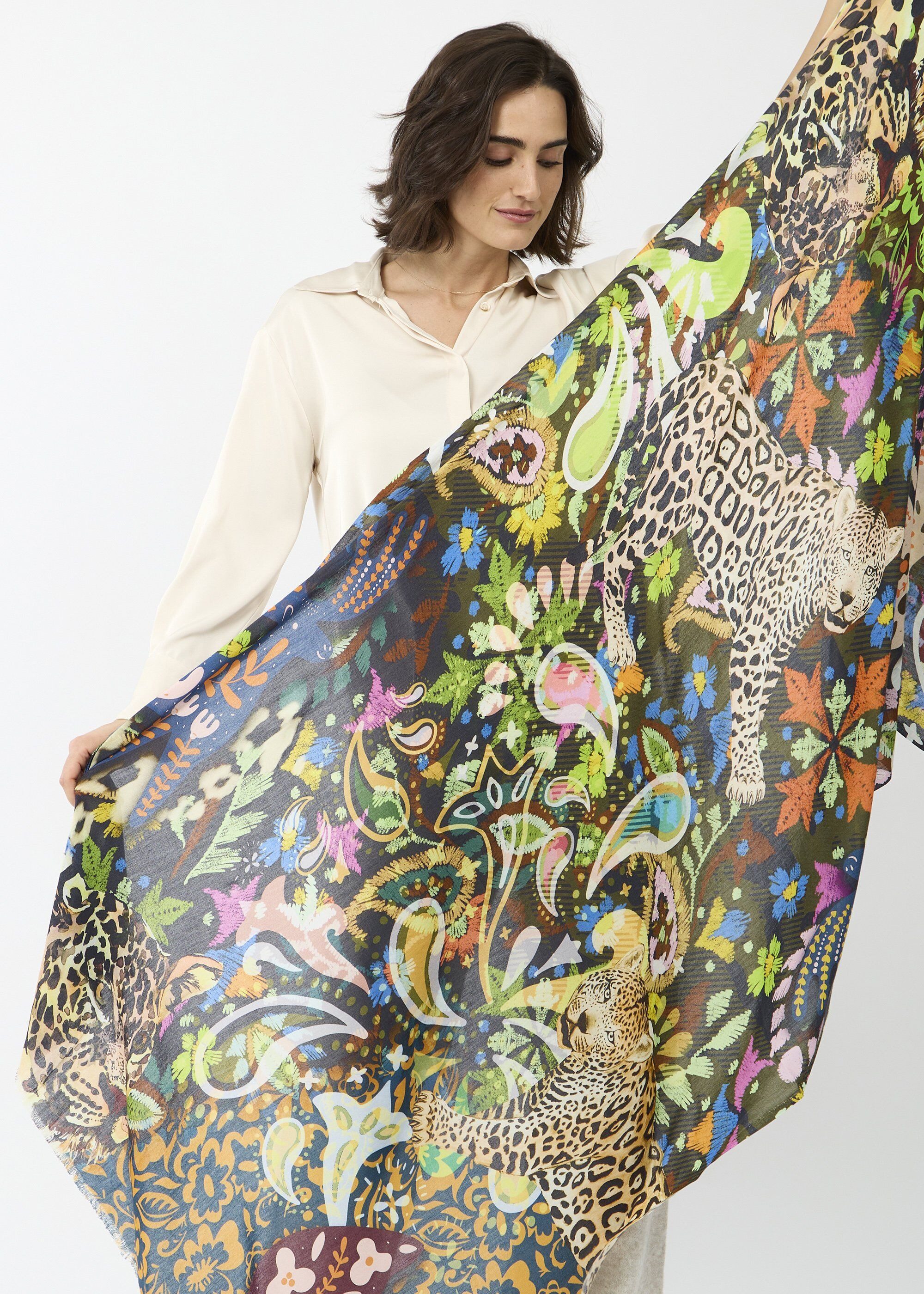 Codello Modeschal, (1-St), mit Leo-Motiv