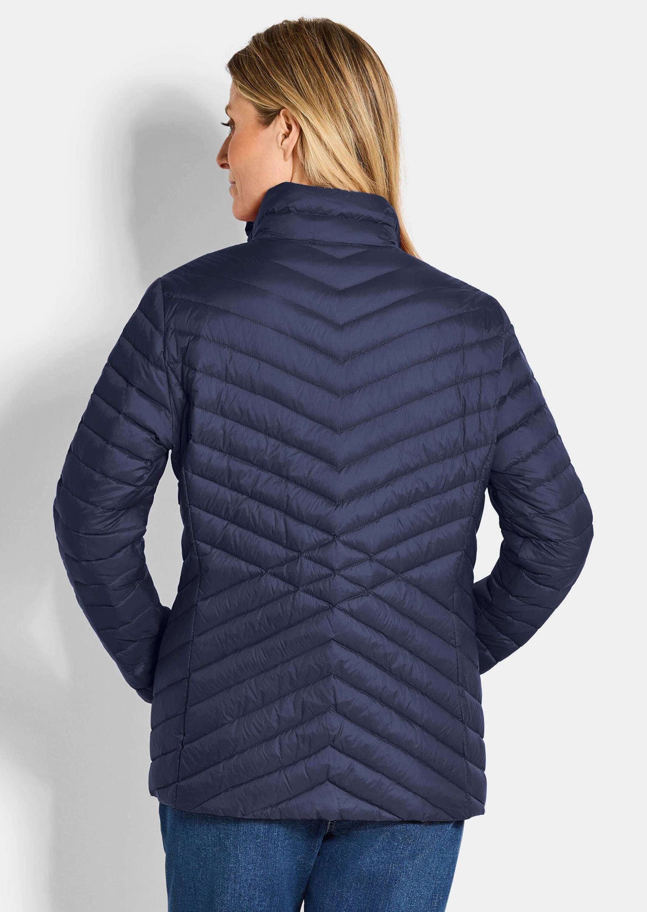 GOLDNER Steppjacke Kurzgröße: Herbstjacke mit Daunen, Stehkragen Verlängerte Jacke in femininer Steppung mit Reißverschluss