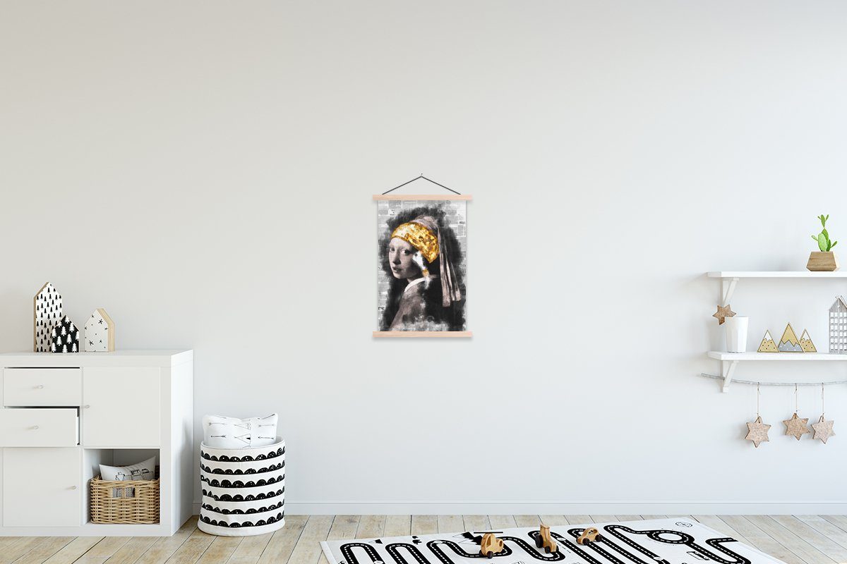 MuchoWow Poster Mädchen mit Perlenohrring - Johannes Vermeer - Zeitungsartikel - Gold, (1 St), Posterleiste, Textilposter für Wohnzimmer, Bilderleiste, Magnetisch
