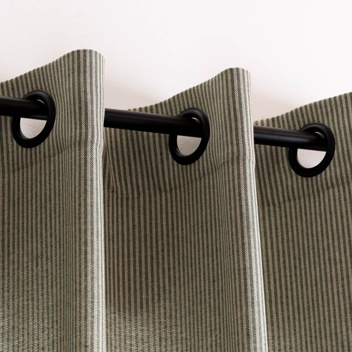 Vorhang Ösengardine Streifen grün beige Ösen schwarz 130x245cm SCHÖNER  LEBEN., SCHÖNER LEBEN., Ösen (1 St), blickdicht, Kunstfaser, handmade, made  in Germany, pflegeleicht, vorgewaschen