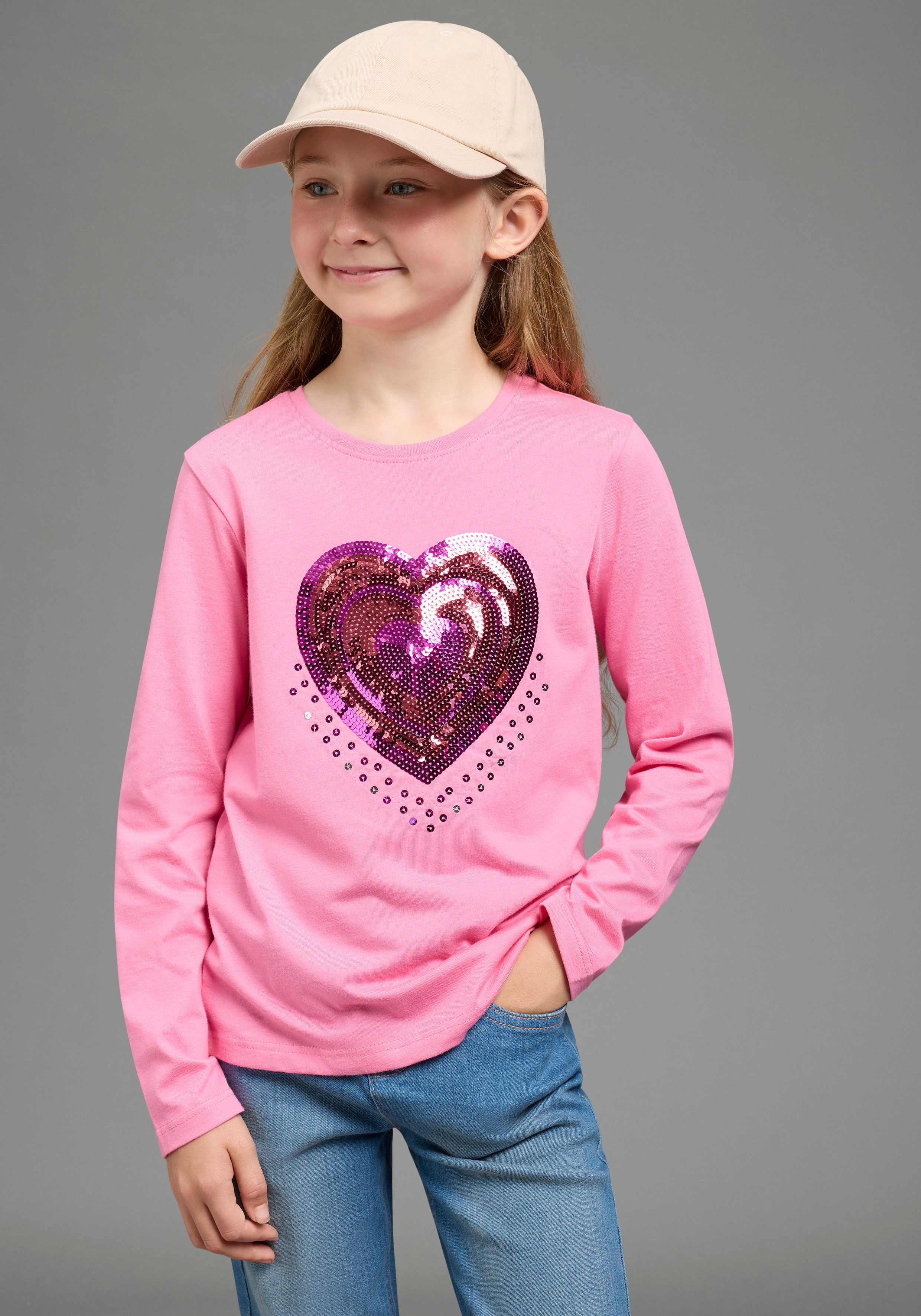 Scout Langarmshirt Süßes Shirt mit großer Herz-Pailletten Applikation - NEU von SCOUT Pailletten besetztes Shirt, hüftlange Basic-Passform, Langarm