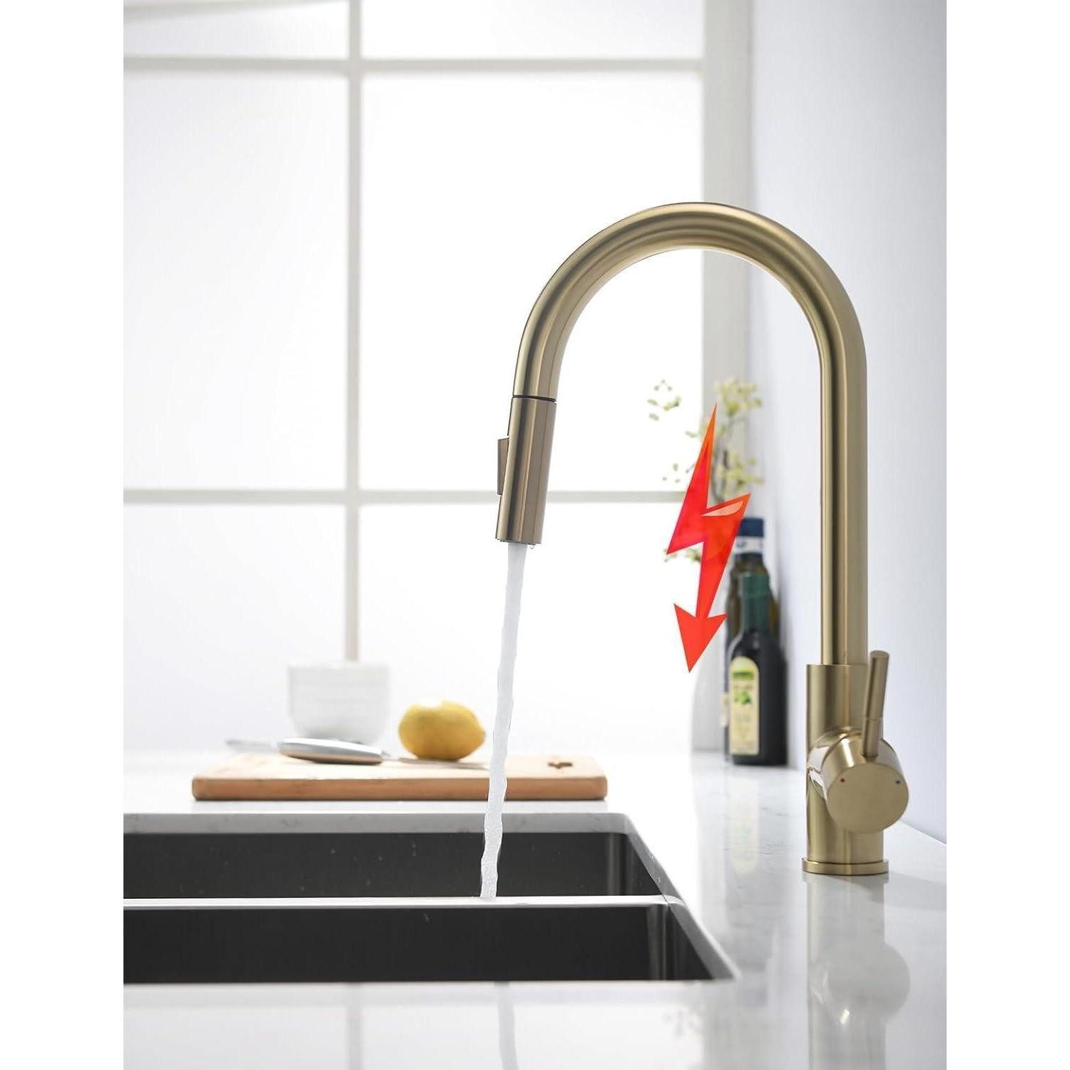 LuxusKollektion Küchenarmatur Gebürstetes Gold Niederdruck Küchenarmatur mit Ausziehbare Brause