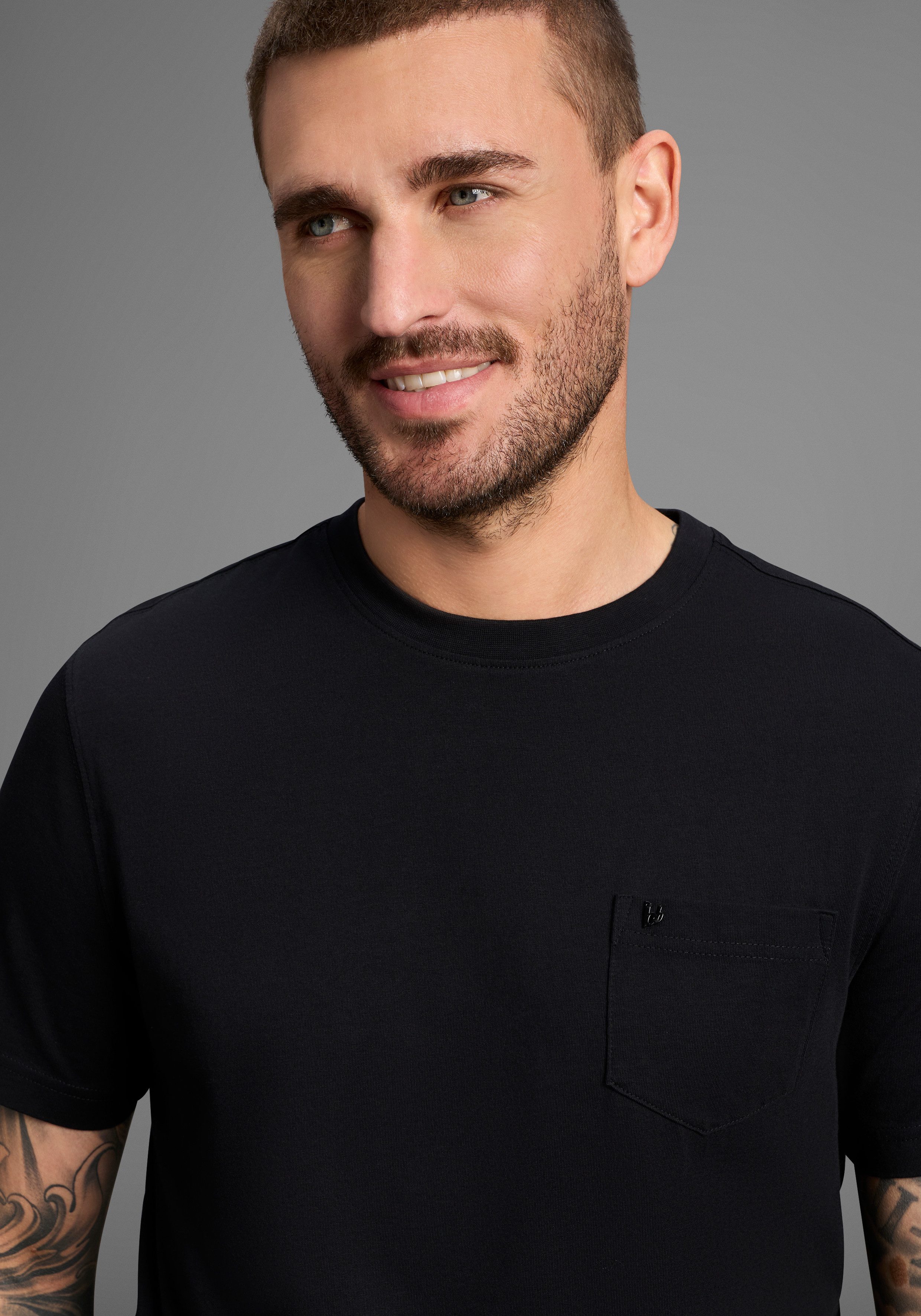 Bruno Banani T-Shirt Gewaschene Optik mit Brusttasche. Reduzierter Preis € 11,89. Unverbindliche Preisempfehlung € 16,99