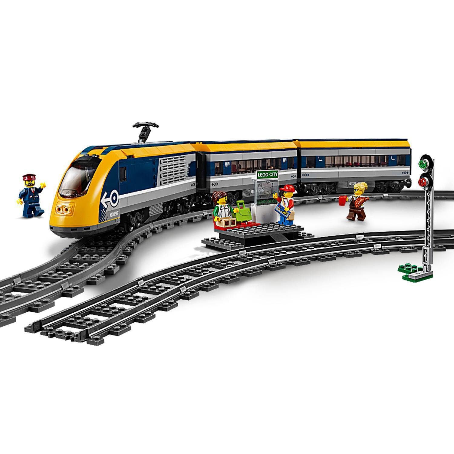 LEGO® Konstruktionsspielsteine LEGO® City - 677 St) Personenzug, (Set