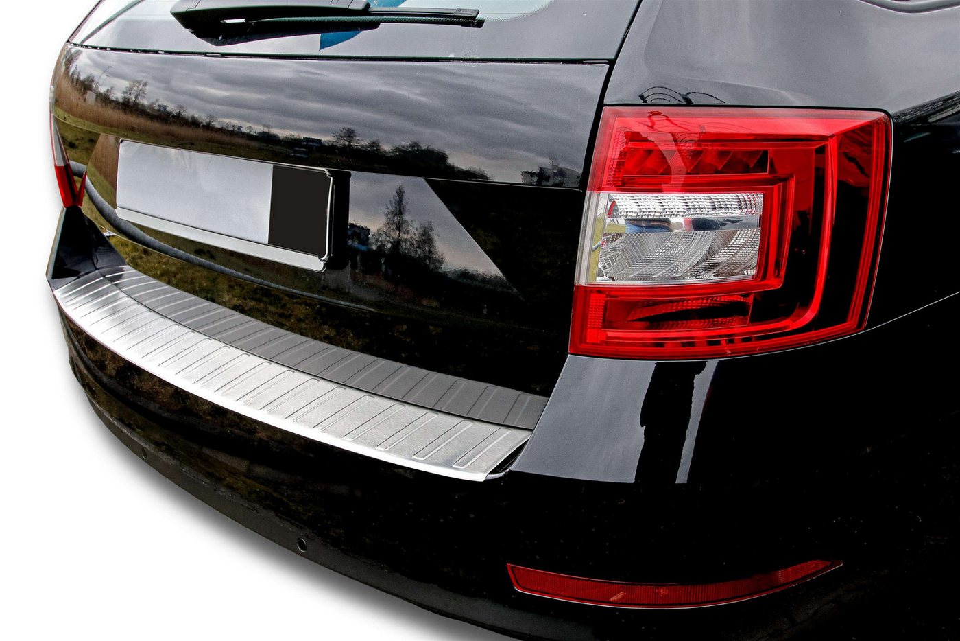 RECAMBO Ladekantenschutz für SKODA Octavia III Kombi FACELIFT, 2017-2020 Stoßstangenschutz, V2A rostfrei, Exklusive Optik, praktischer Schutz & perfekte Passform