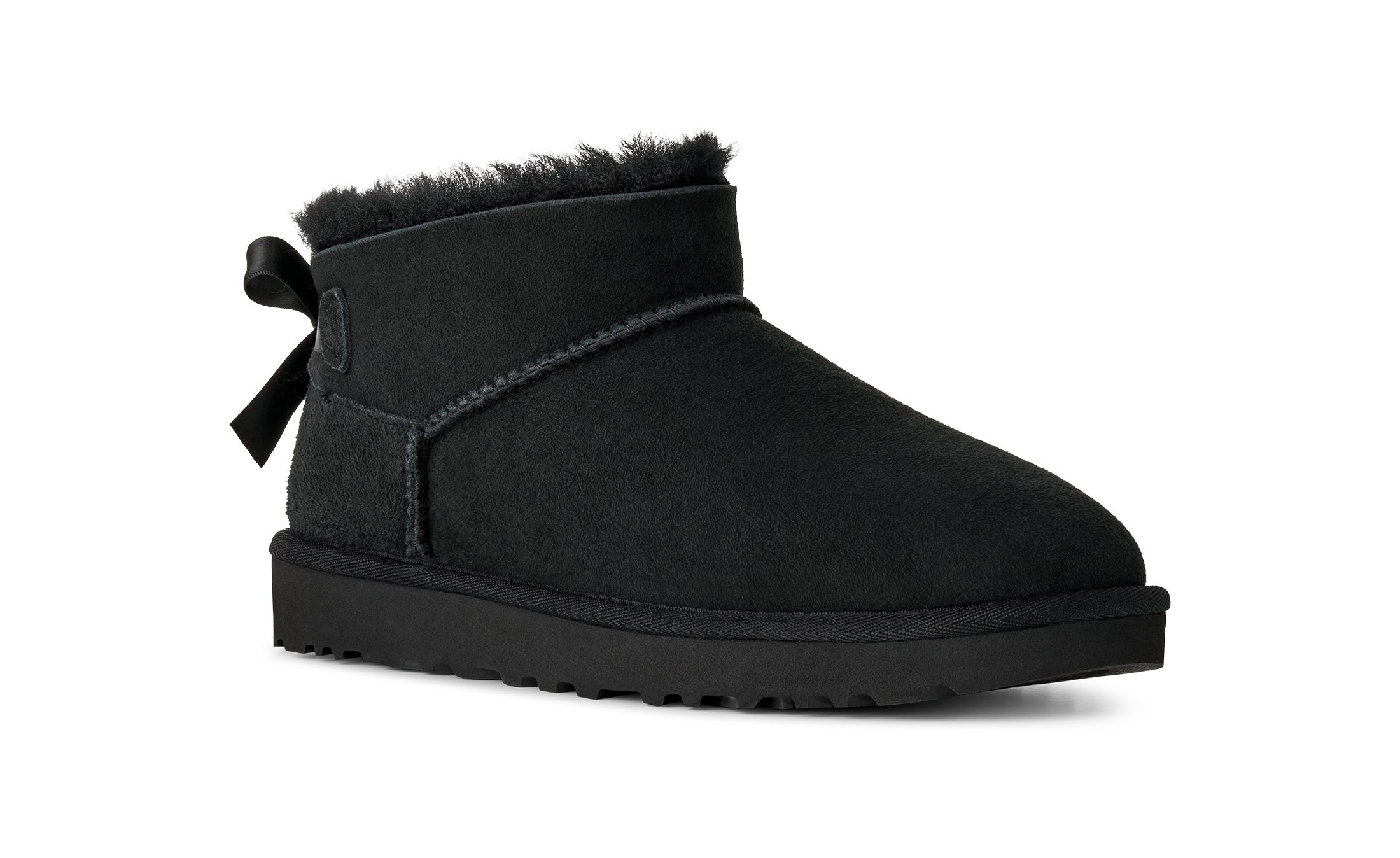 UGG W ULTRA MINI BAILEY BOW Schlupfboots Winterboots mit Schleife und Logo-Aufnäher an der Ferse