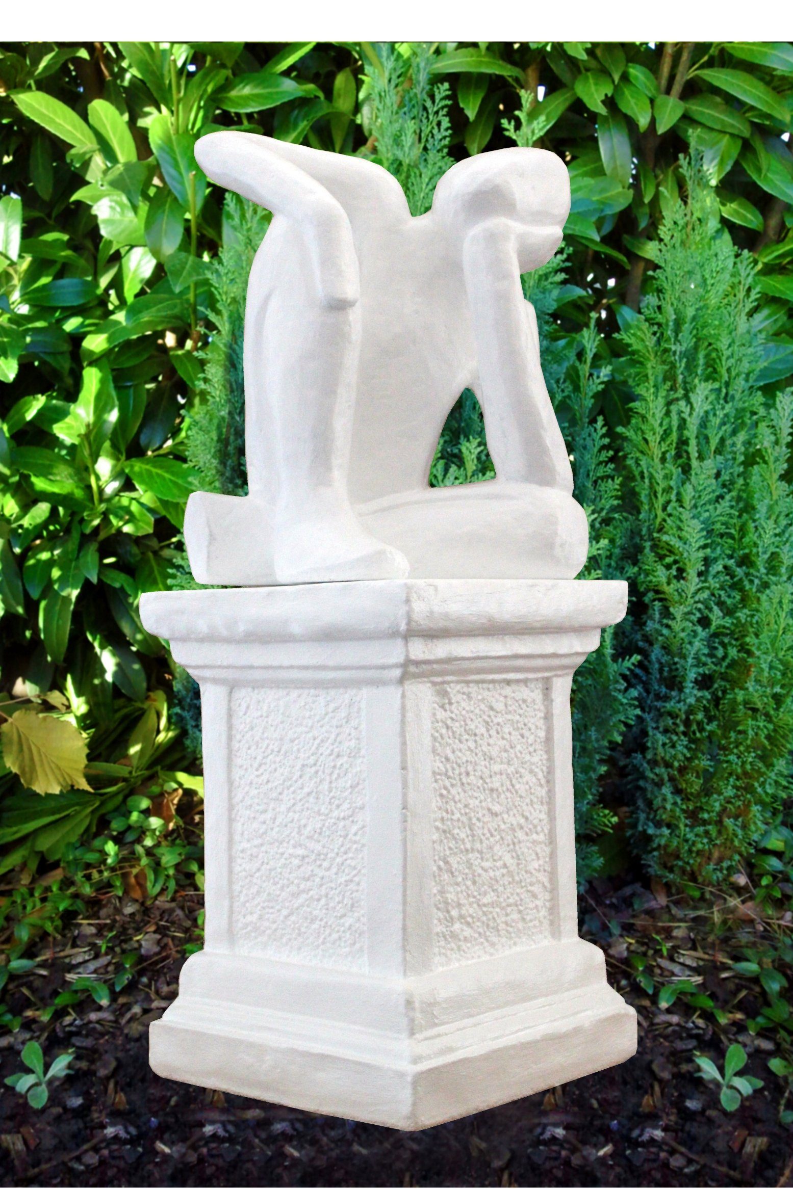 Tiefes Kunsthandwerk Gartenfigur Steinfigur für Made in und mit Garten, Träumer weiß Germany winterfest, frostsicher, Säule moderne Haus Dekofigur 