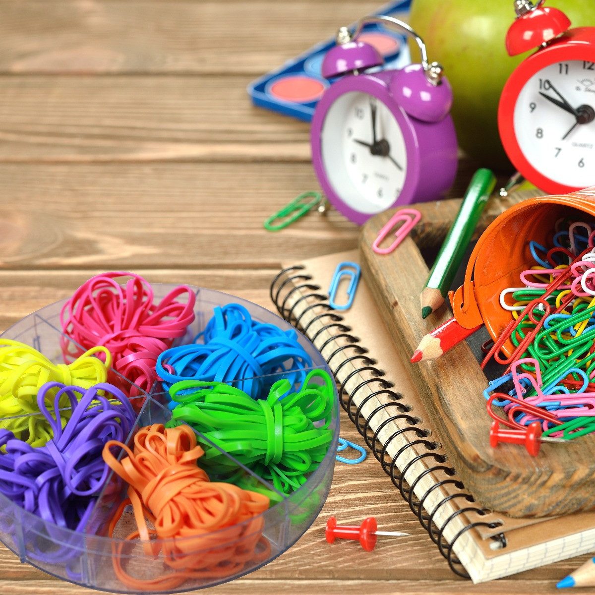 CALCUSO Gummibänder – 120 farbige Gummiringe je 2 Größen (160/100 mm) in Box