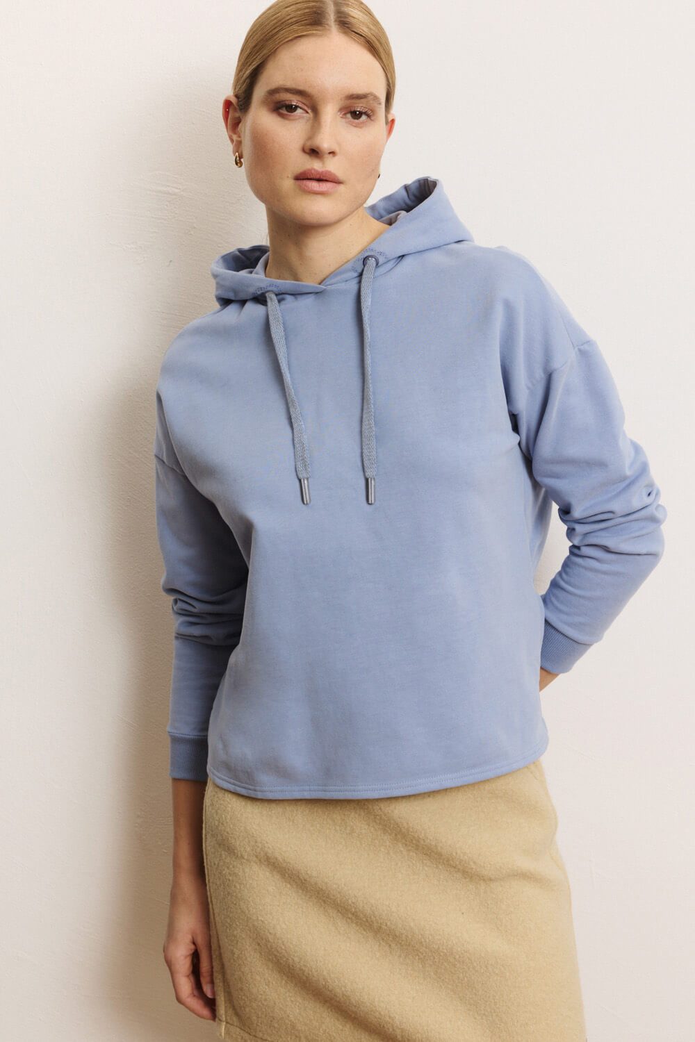 Tranquillo Hoodie Damen Arvidee GOTS-Bio-Baumwolle Relaxed Fit angenehme Oberfläche Kapuzenpullover aus weichem Sandwash-Sweat mit Logo-Stickerei