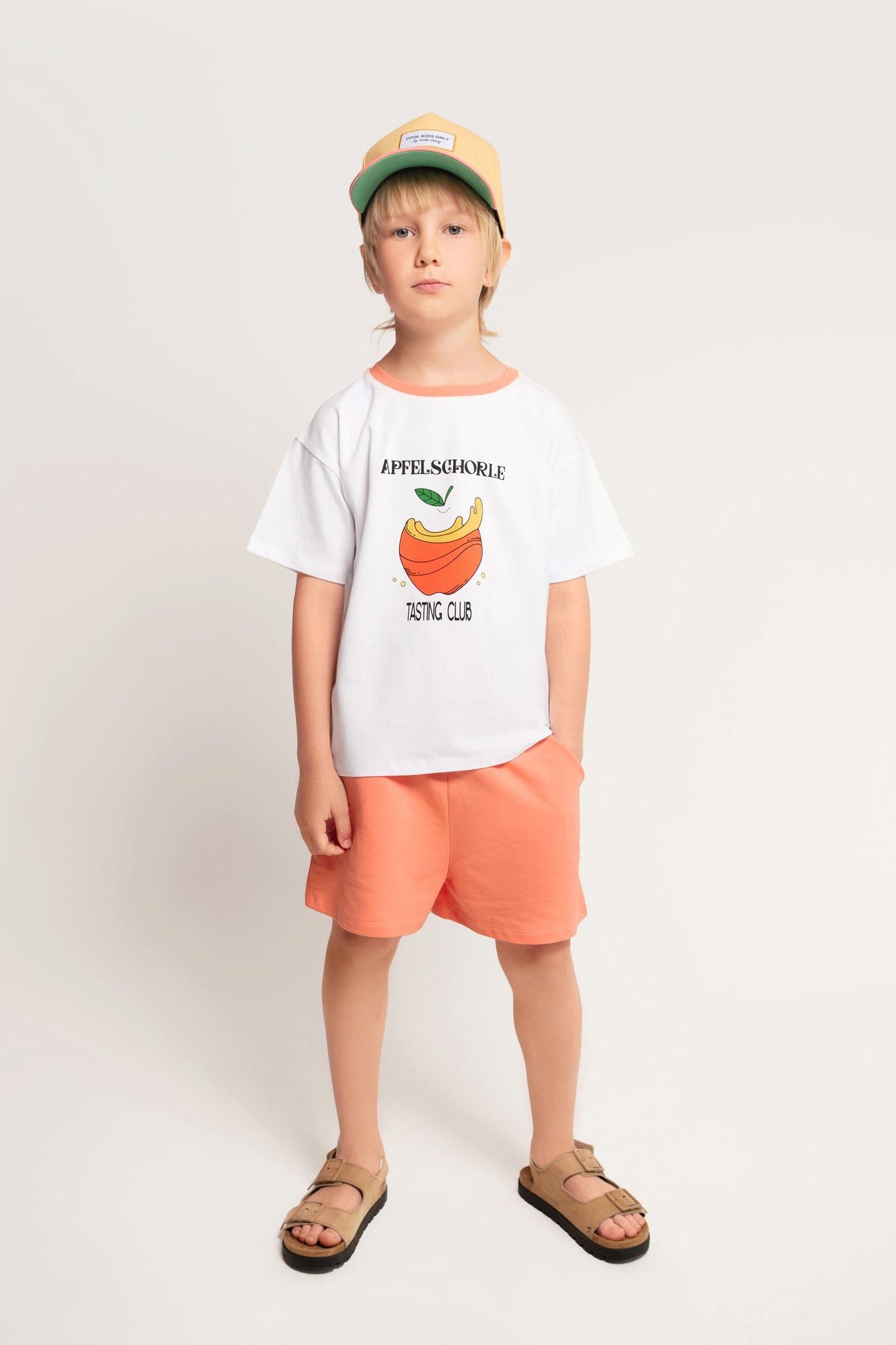 # SATURNDAY T-Shirt & Shorts - Twin Set "Apfelschorle Tasting Club" aus 100% Baumwolle Apfel Print