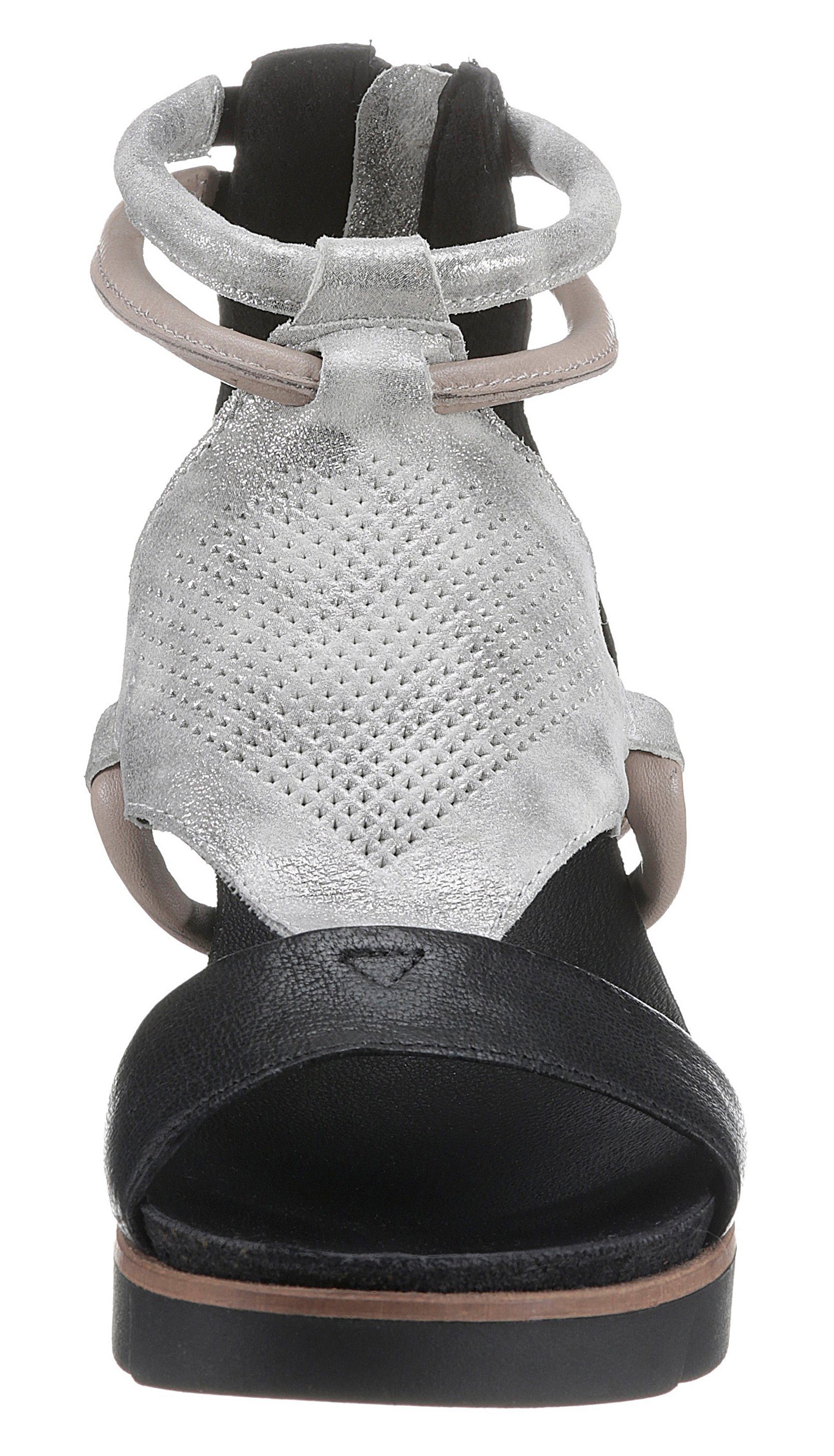 Sandalette Mjus Metallic-Effekten mit TAPASITA schwarz-silberfarben