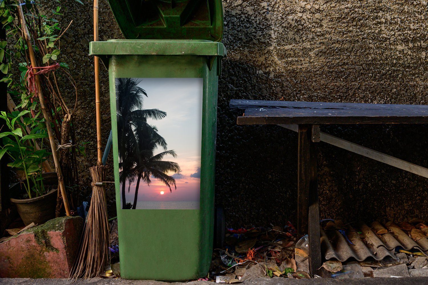 Wandsticker Tropisch Palme Container, Sticker, (1 Abfalbehälter - St), Mülltonne, - Sonnenuntergang Mülleimer-aufkleber, MuchoWow