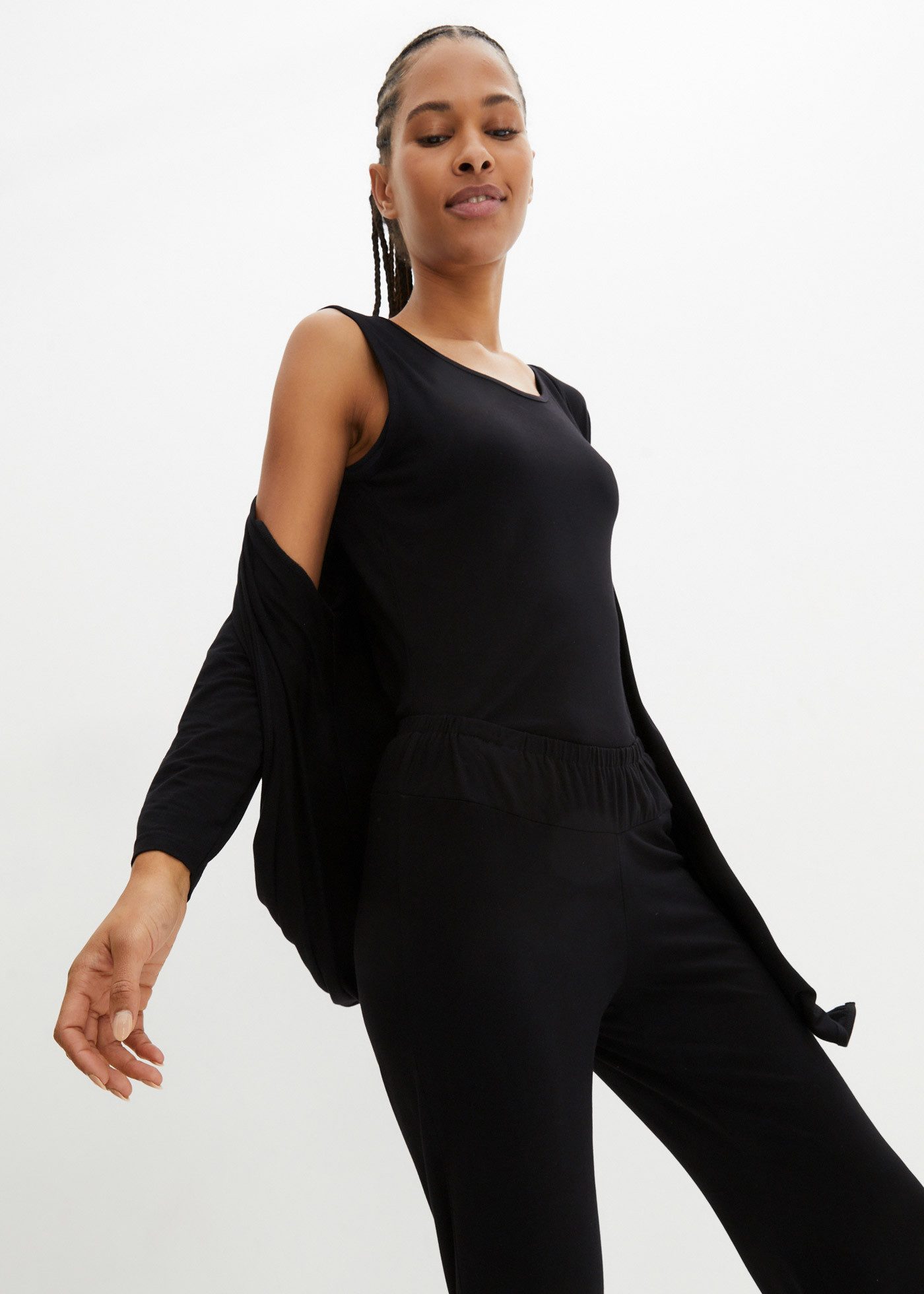 bonprix Loungeanzug (Set, 3 tlg) bestehend aus Jacke mit 3/4-Ärmeln, Tanktop, knöchellange Hose
