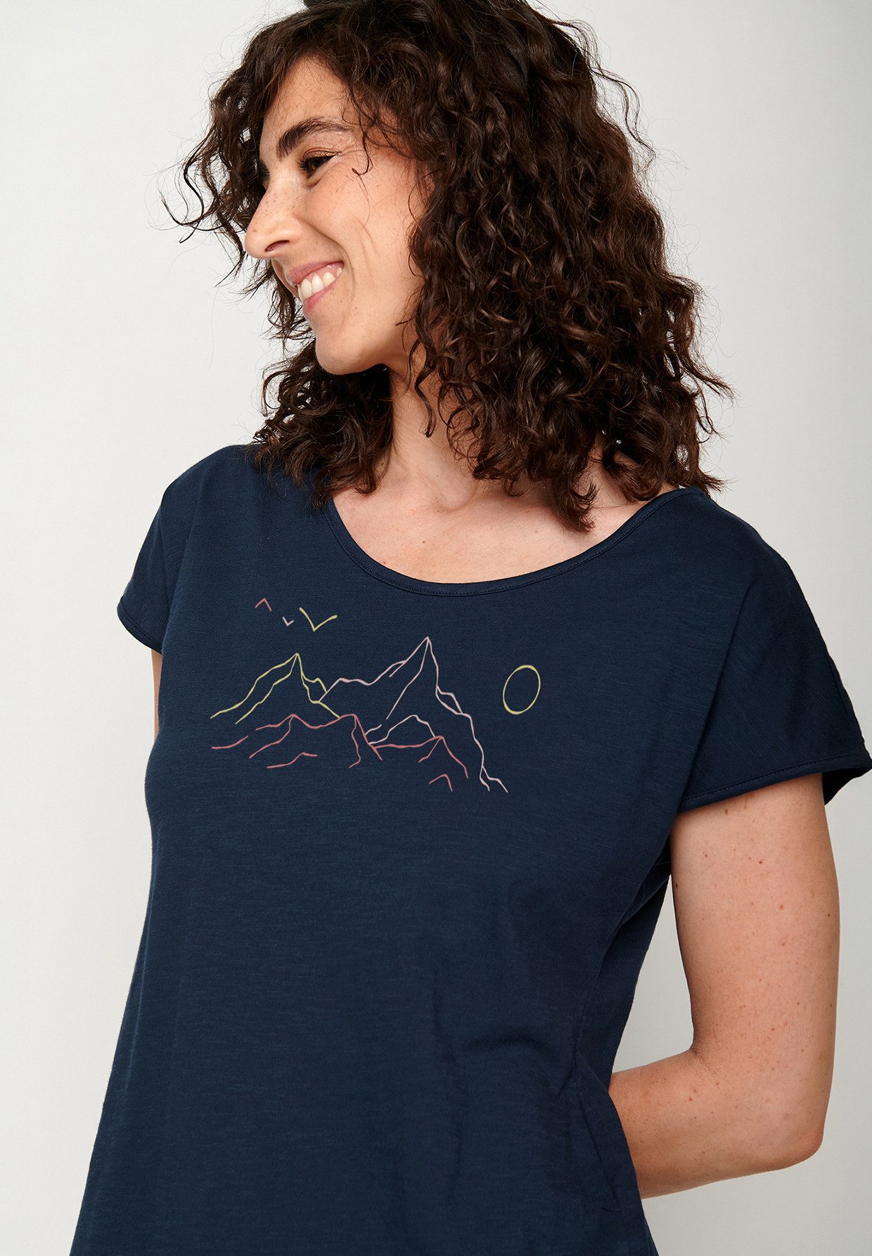 GreenBomb T-Shirt Cool Nature Contours Motiv Berge (1-tlg., 1) Rundhalsausschnitt, Bio-Baumwolle, GOTS Zertifiziert