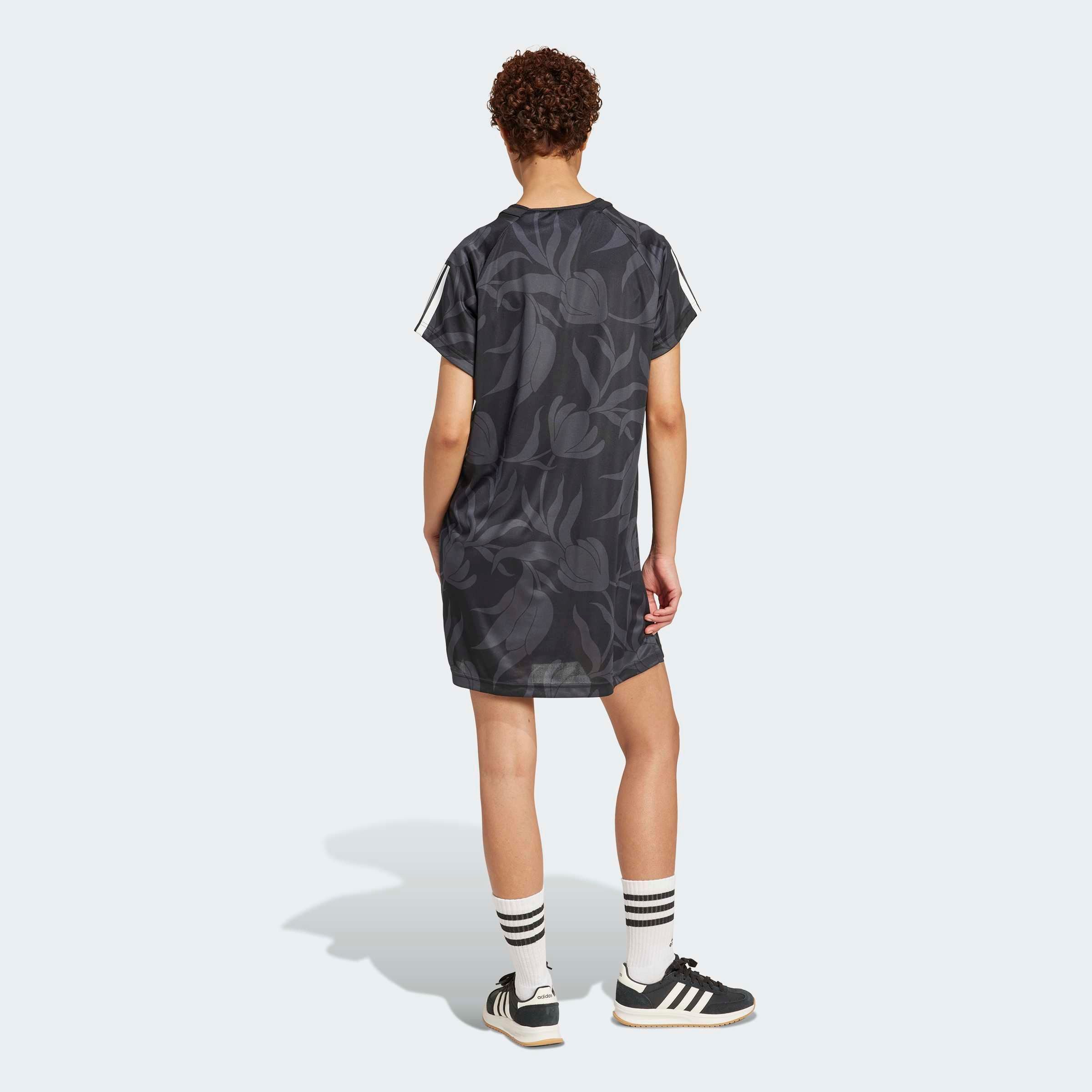 adidas Sportswear T-Shirt TIRO X COMMON GOAL MIT GRAFIK lockere Passform, länger geschnittene Ärmel, Allover-Print