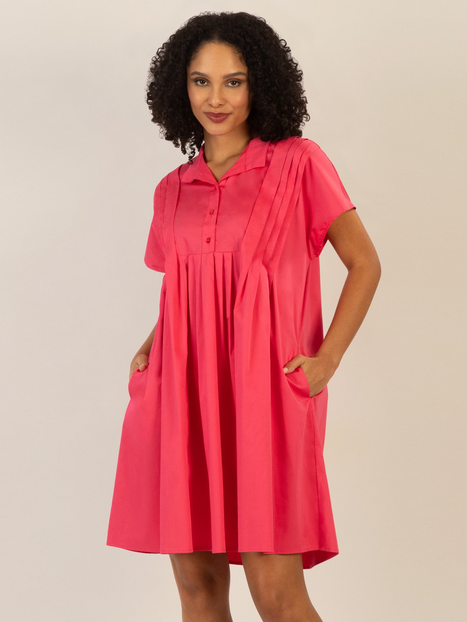 mint & mia Midikleid mit Stehkragen und Falten