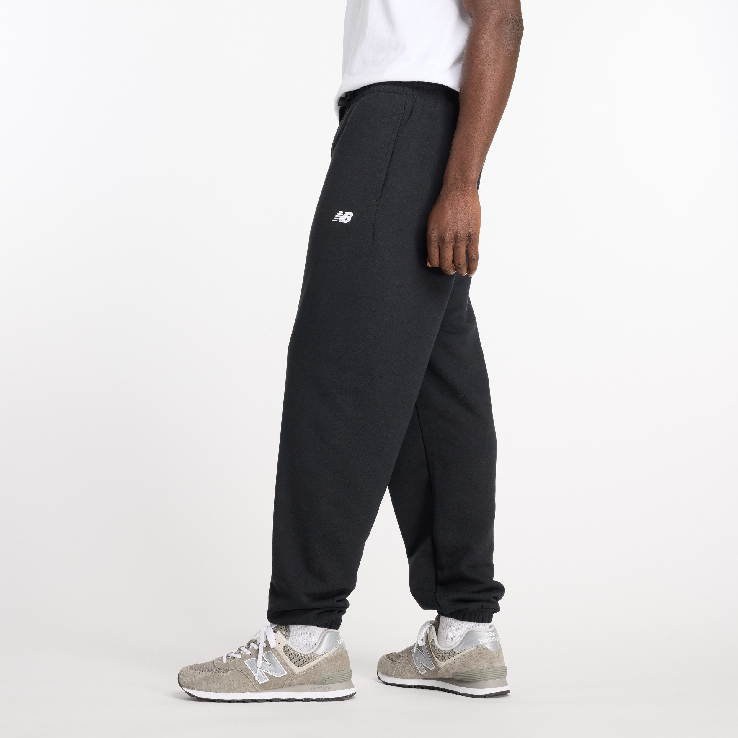 New Balance Jogginghose Sport Essentials French Terry Jogger lockere Passform, aus Baumwolle und Polyester, in den Größen S bis XXL