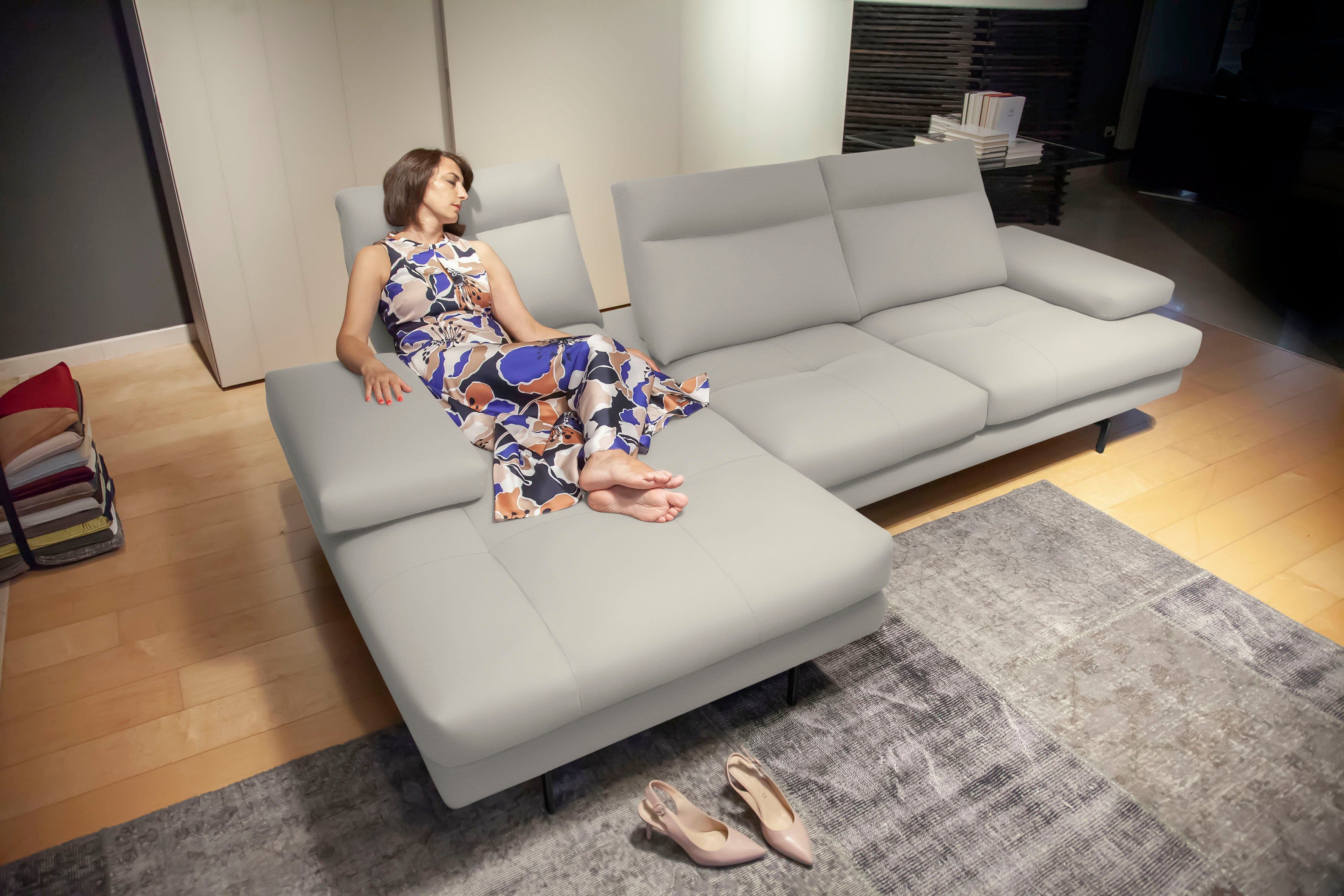 CALIA ITALIA Ecksofa Toby Wing, B/T: 278/153 cm, Designsofa, Premium Sitzkomfort, L-Form, inklusive Sitztiefenverstellung, Füße in schwarz matt