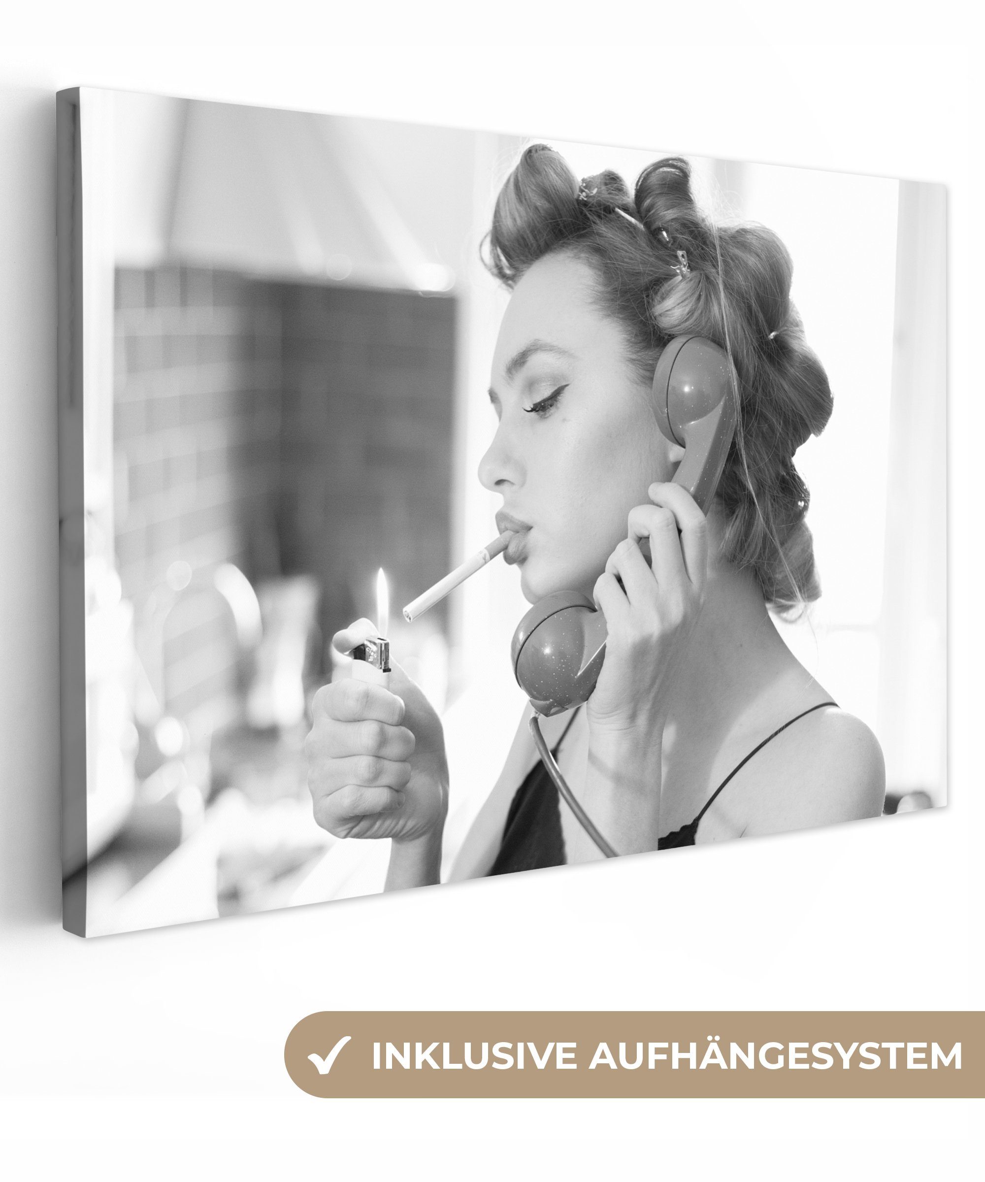 OneMillionCanvasses® Leinwandbild Vintage - Frau - Rauchen - Telefon - Schwarz und weiß, (1 St), Wandbild Leinwandbilder, Aufhängefertig, Wanddeko, 30x20 cm