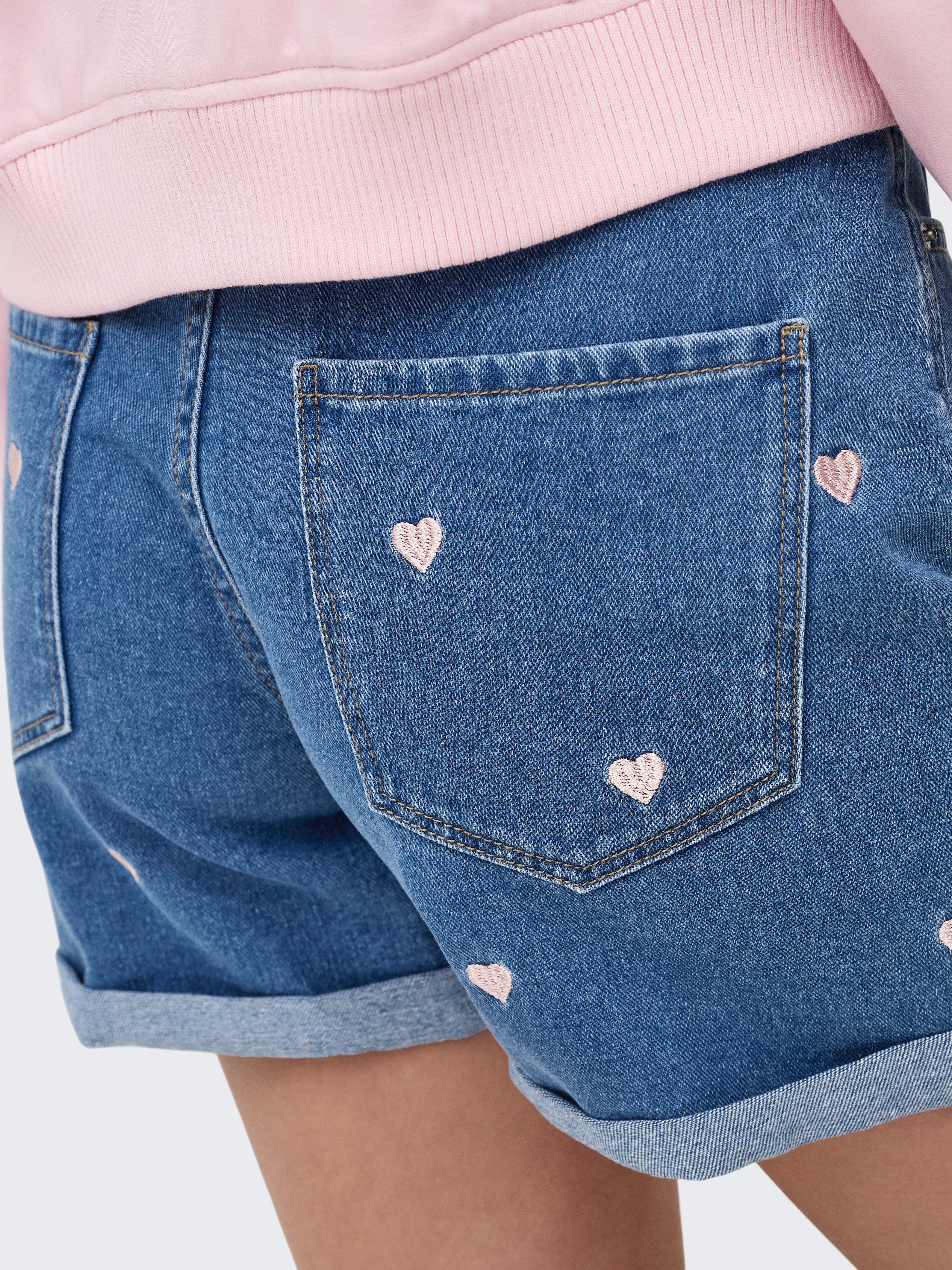 ONLY Jeansshorts ONLVEGA HW EMBROIDERY DNM SHORTS GUANOOS Baumwolle, High Waist