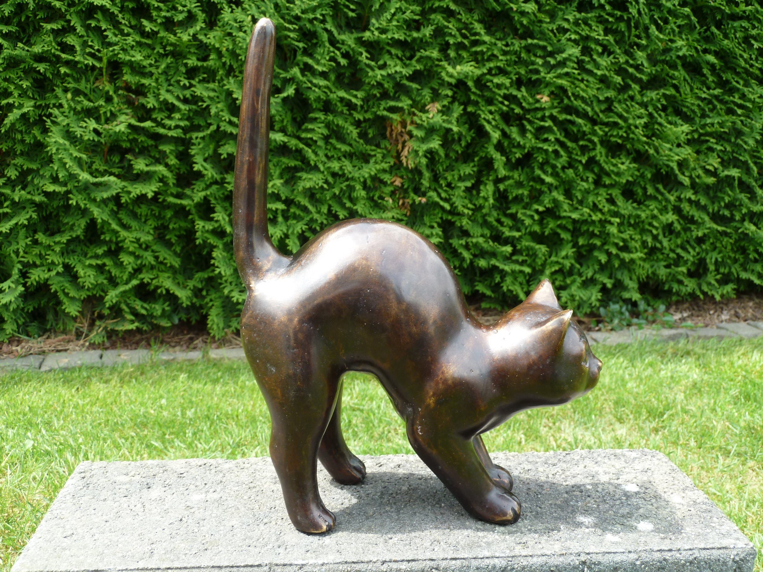 Bronze-Skulptur IDYL Dekofigur mit Katze IDYL Buckel