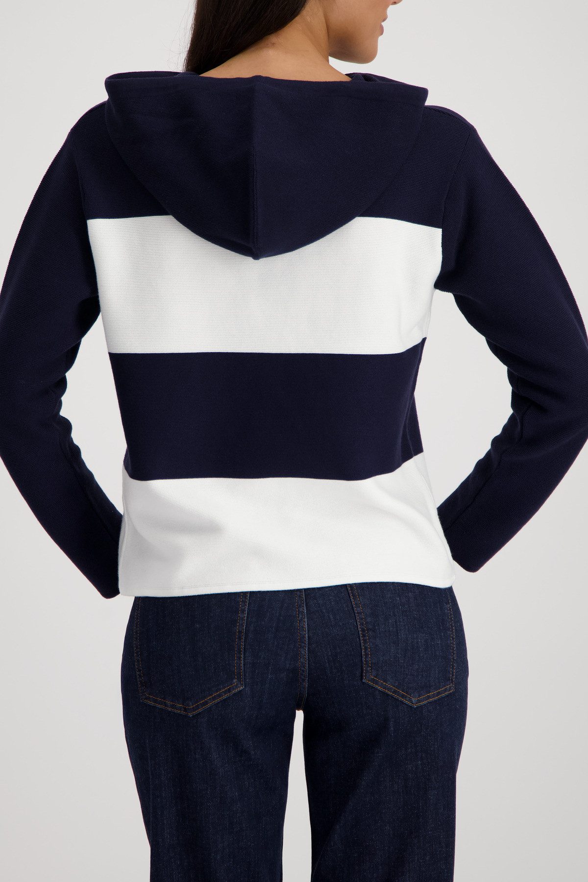 Monari Strickpullover Blockringel mit Kapuze, Regular Fit, Streifen, Emblem aus Strasssteinen