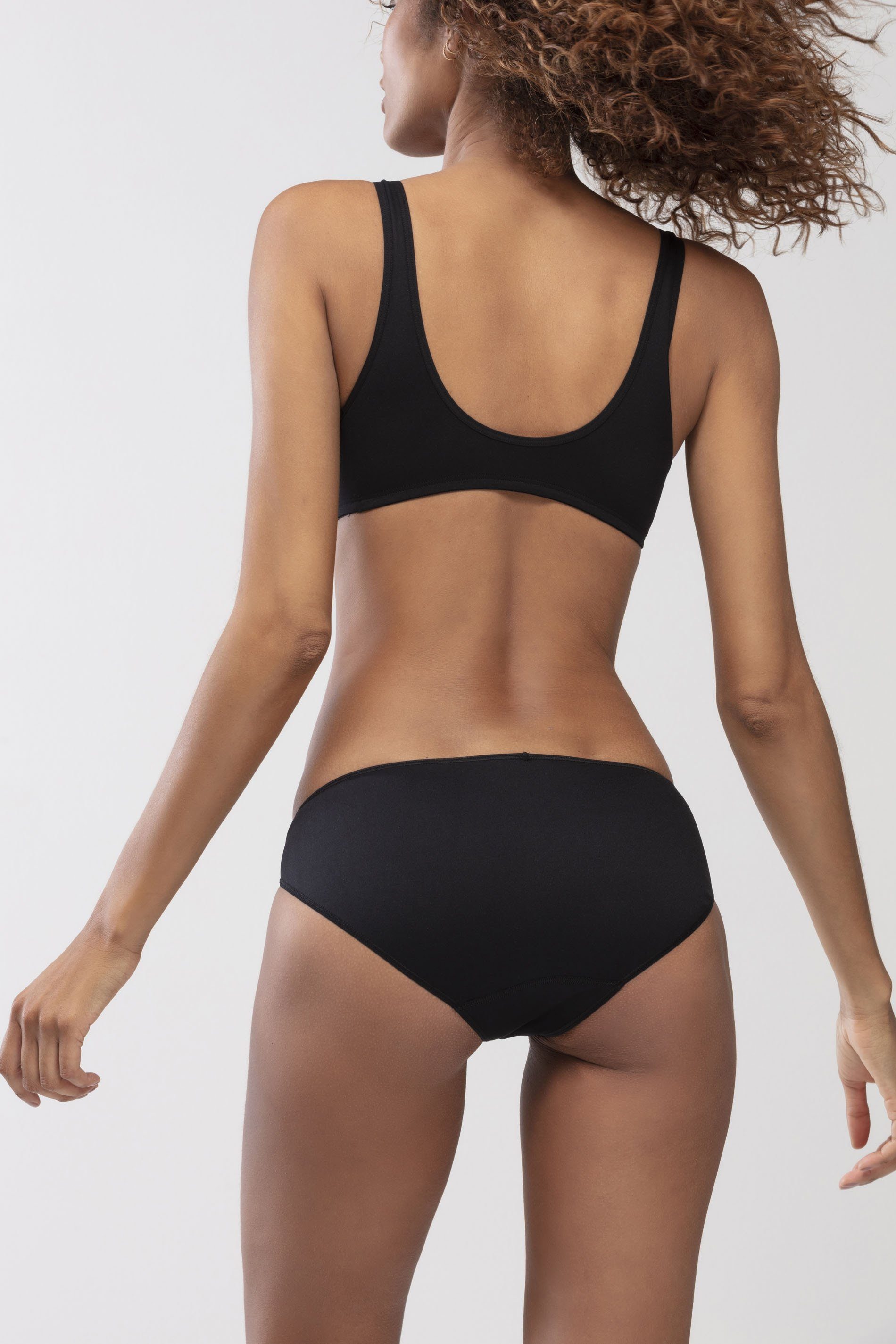 Mey Slip Mey Damen Mini-Slip Serie Soft Shape Uni Slip (1-St., 1) Mit edlem Metall-Label, Mey Bodysize - ohne auftragende Seitennähte