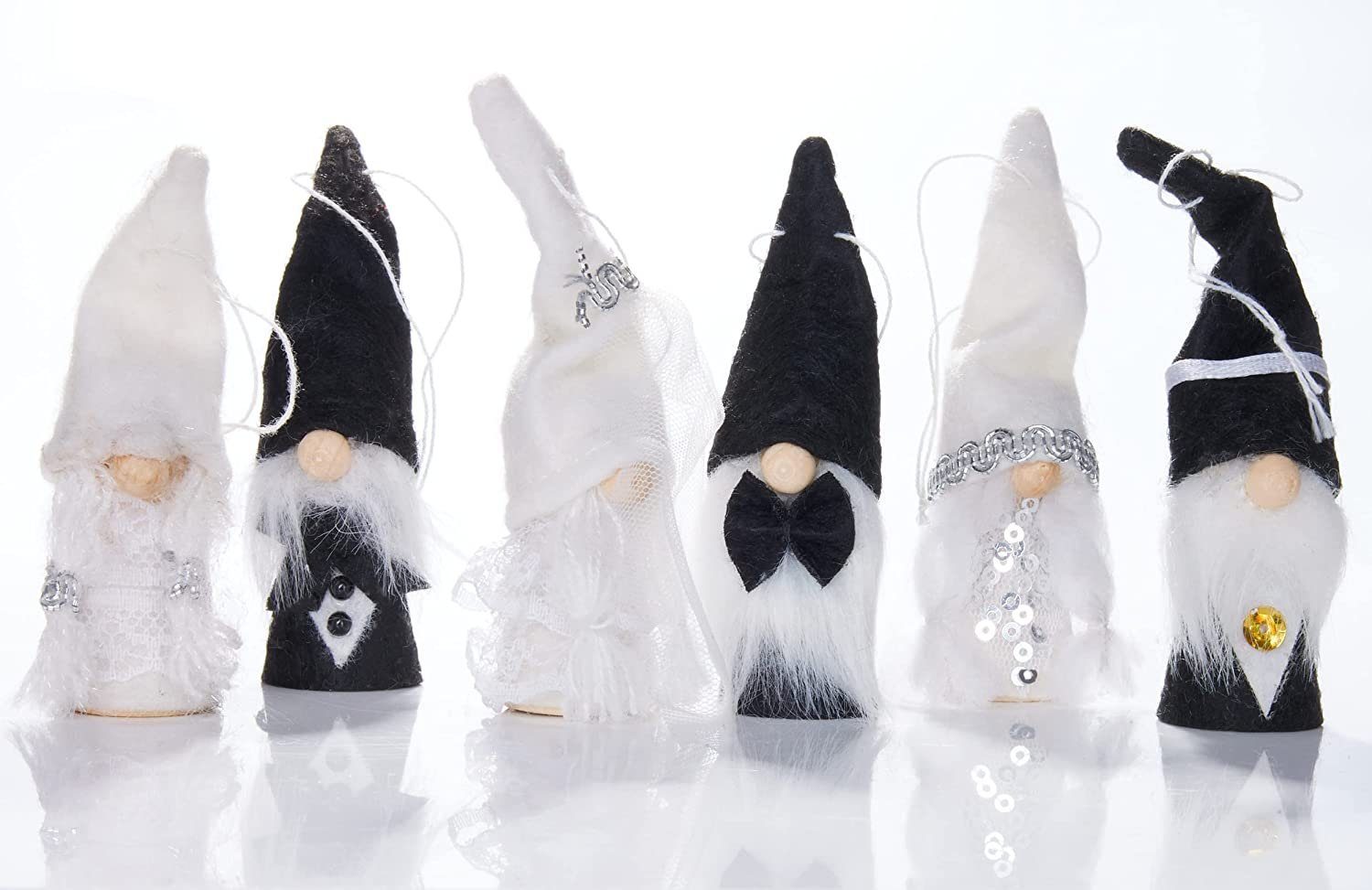 BRUBAKER Dekohänger Dekoanhänger Gnom Hochzeit aus Holz und Strick (Geschenkbox mit 6x Dekoanhänger, 6 St), Hochzeitsdekoration Zwerge in Anzug und Hochzeitskleid Anhänger