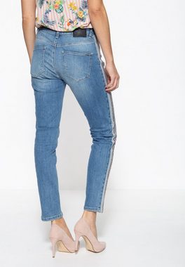 ATT Jeans 5-Pocket-Jeans Mara mit seitlichem Einsatz und Nietenband