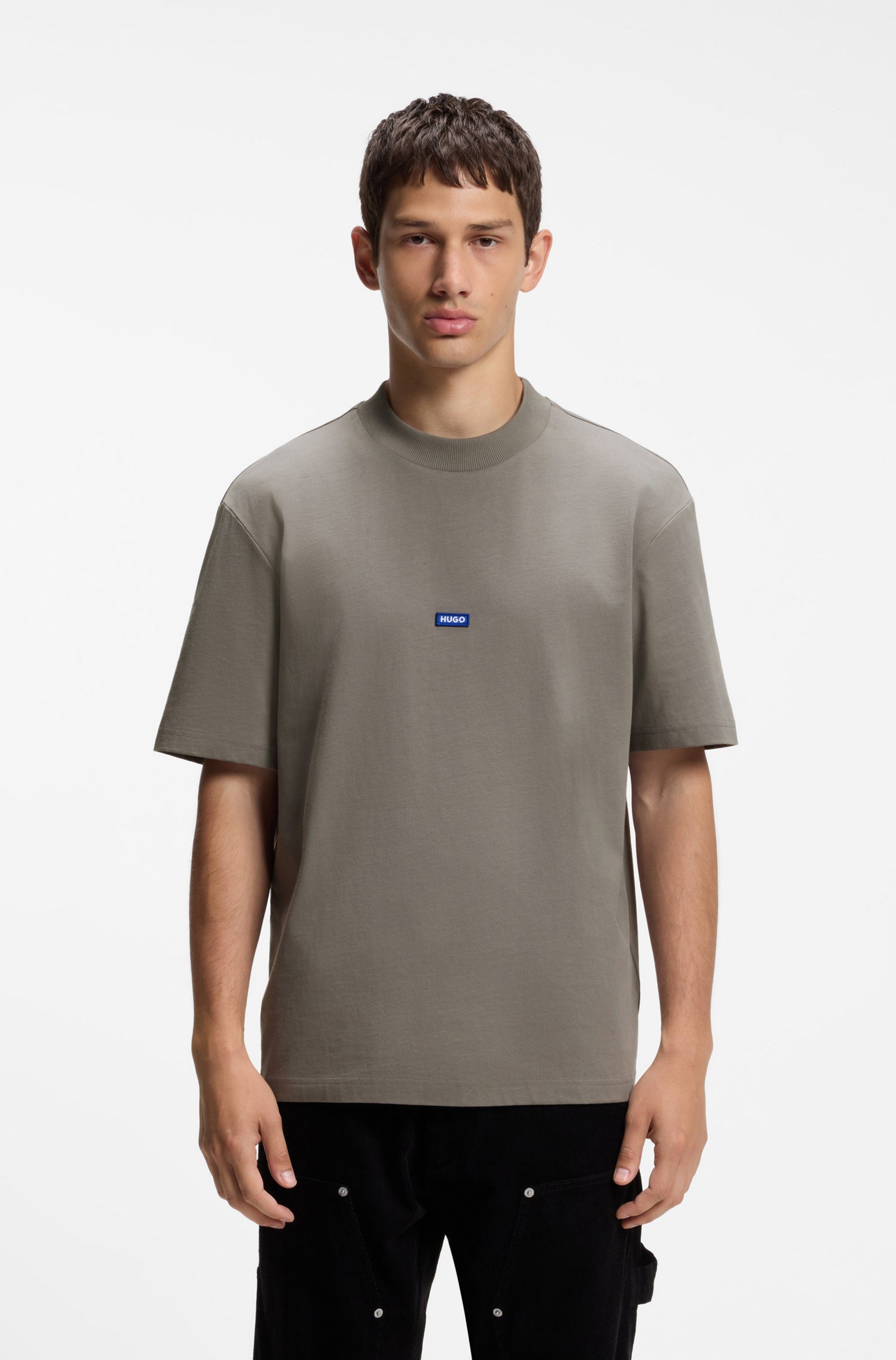 HUGO T-Shirt Nieros mit Logo-Patch