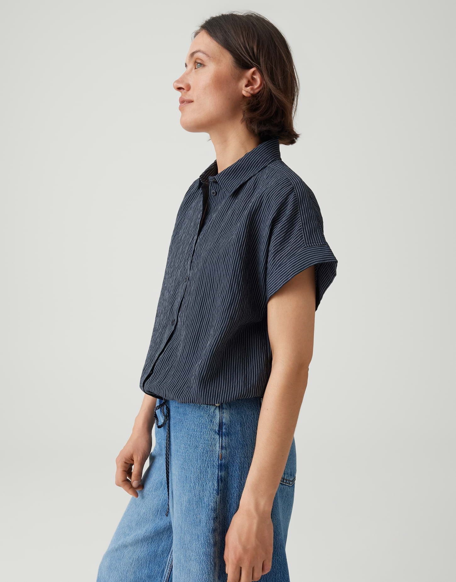 OPUS Kurzarmbluse mit Streifen und Tunnelzug Lässiger Look mit moderner O-Form – Bild 5 von 5