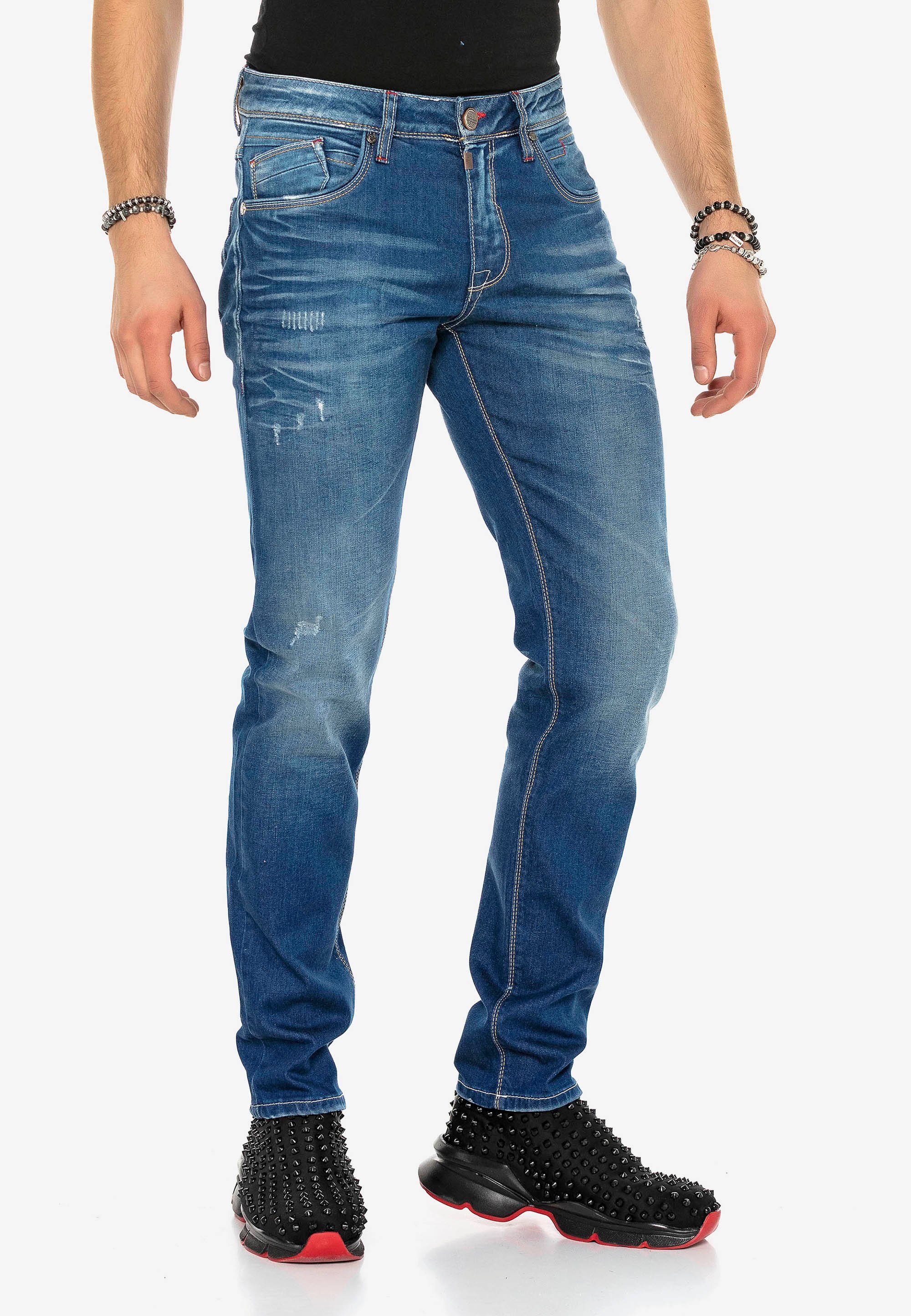 Cipo & Baxx Bequeme Style im Jeans 5-Pocket praktischen