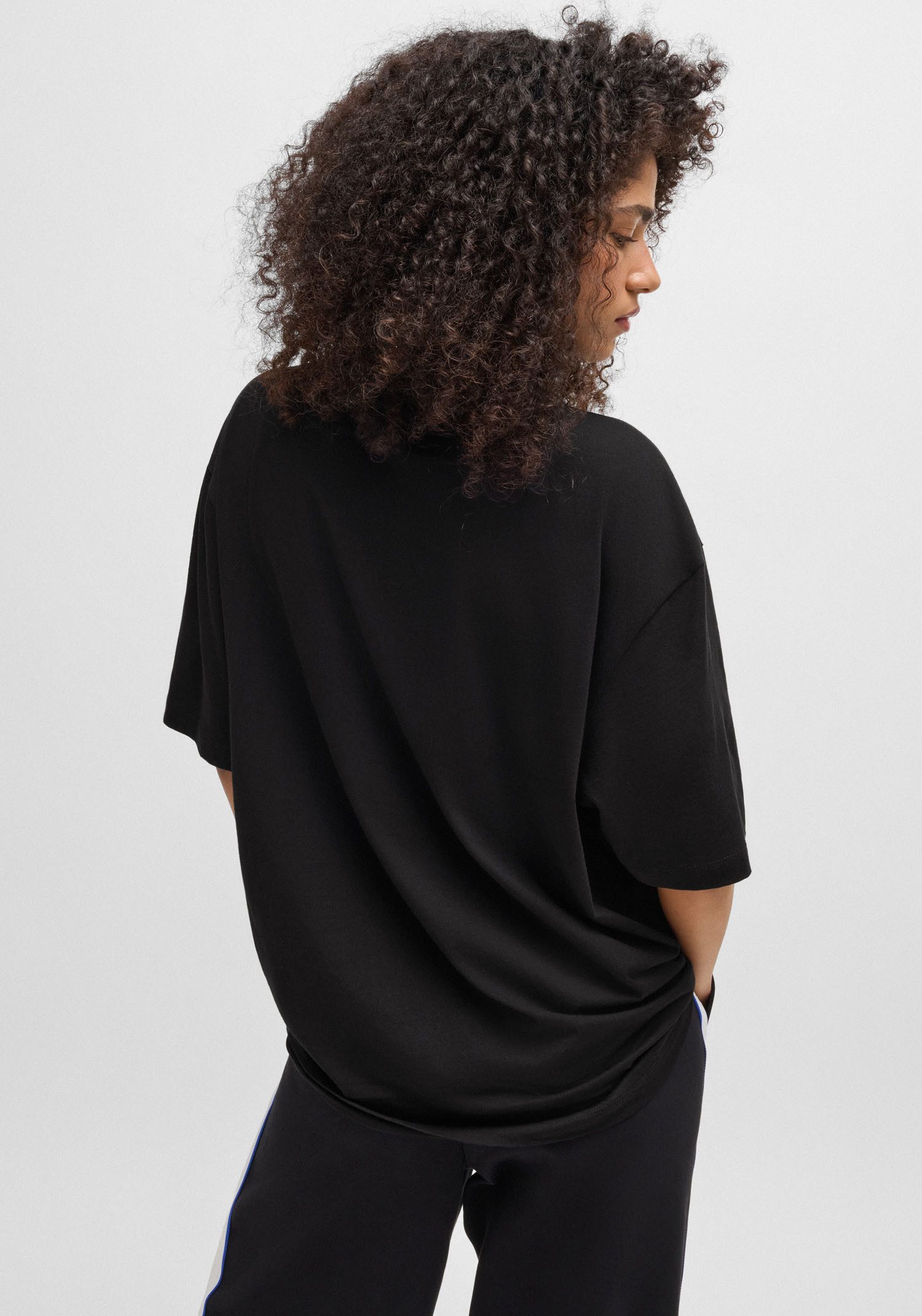 HUGO Blue T-Shirt Nico mit großem Logo-Print, Unisex