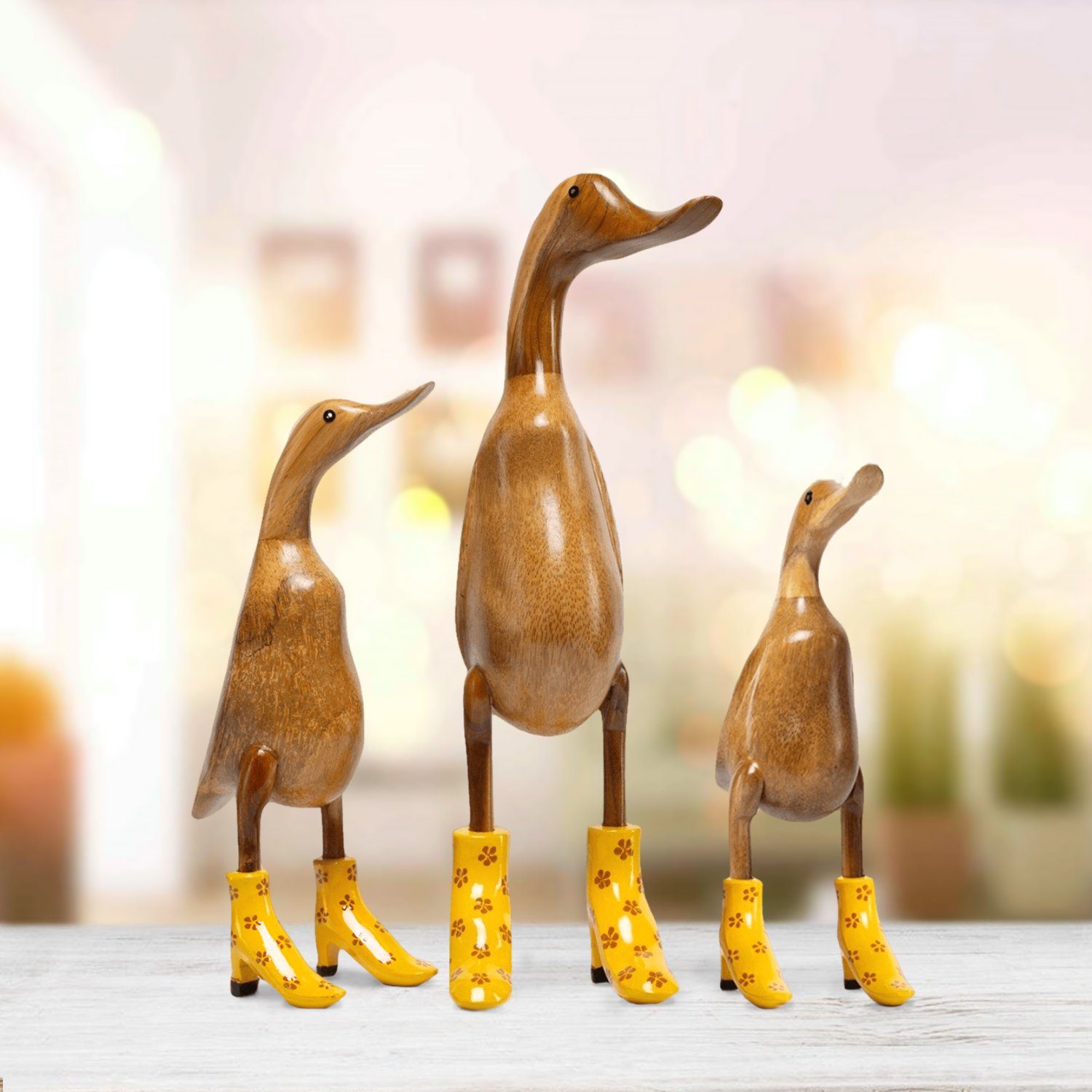 DomDeco Dekofigur Handgefertigte Deko-Figur aus Holz "Ente mit Absatz" Gelb geblümt