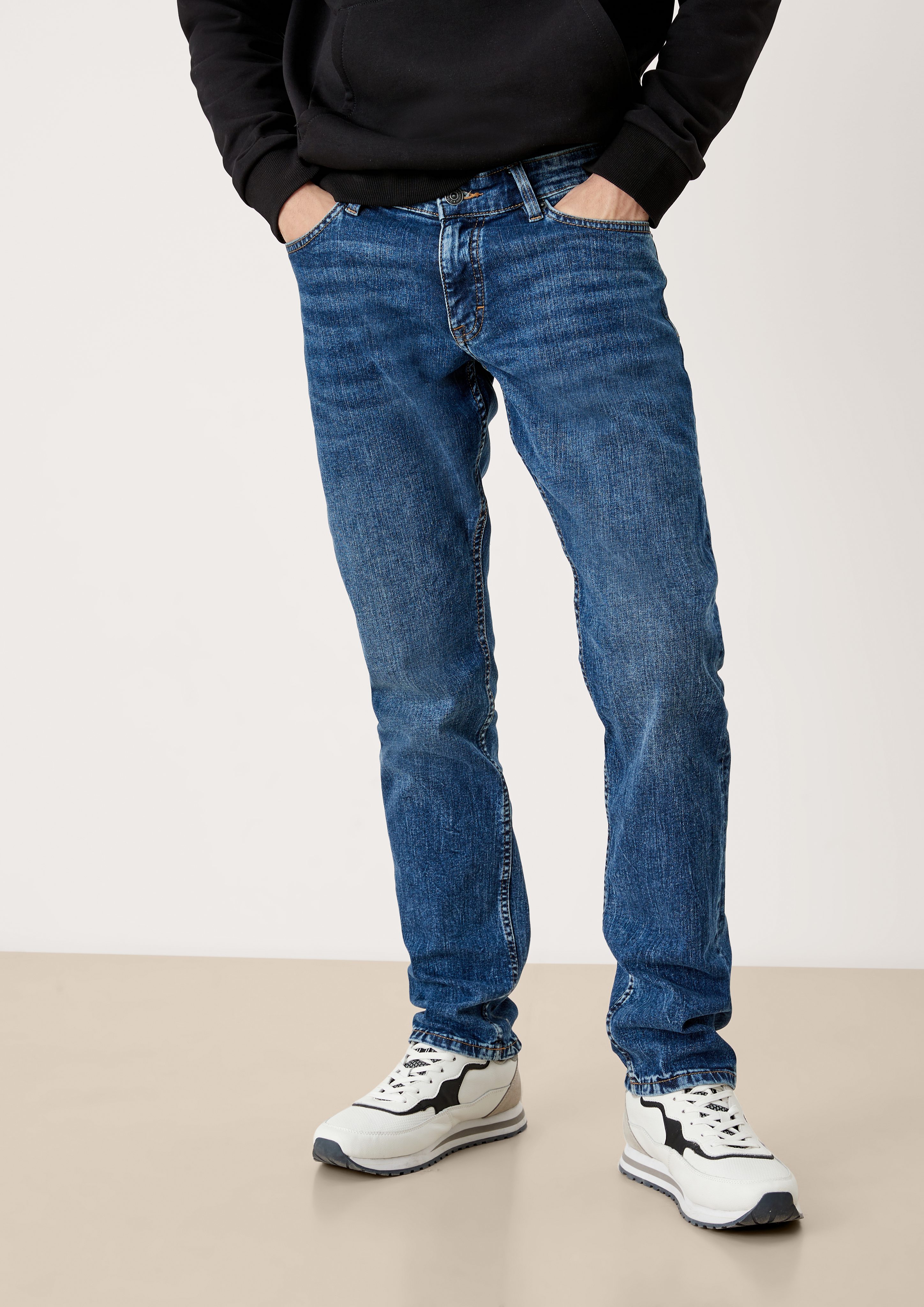 QS Stoffhose Jeans Rick / Slim Fit / Mid Rise / Slim Leg Waschung