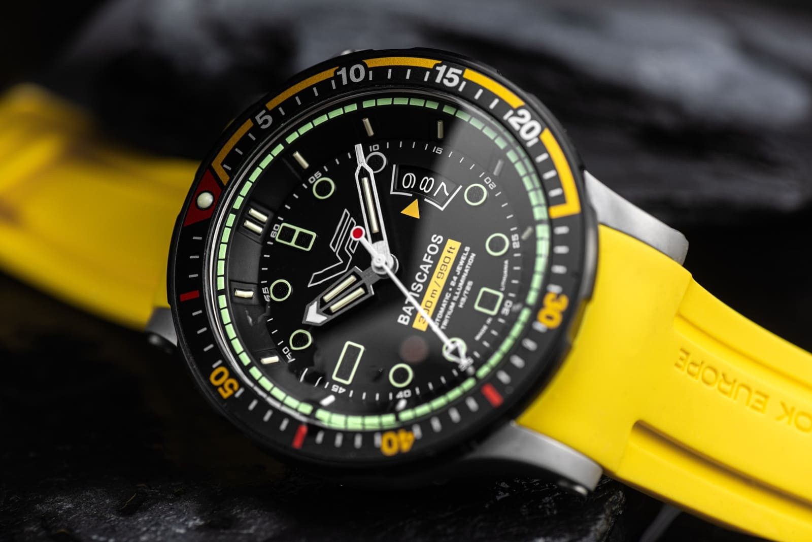 Vostok Europe Automatikuhr 511E767-LSG Herren 49,7 mm Leder- & Silikonband 30 ATM