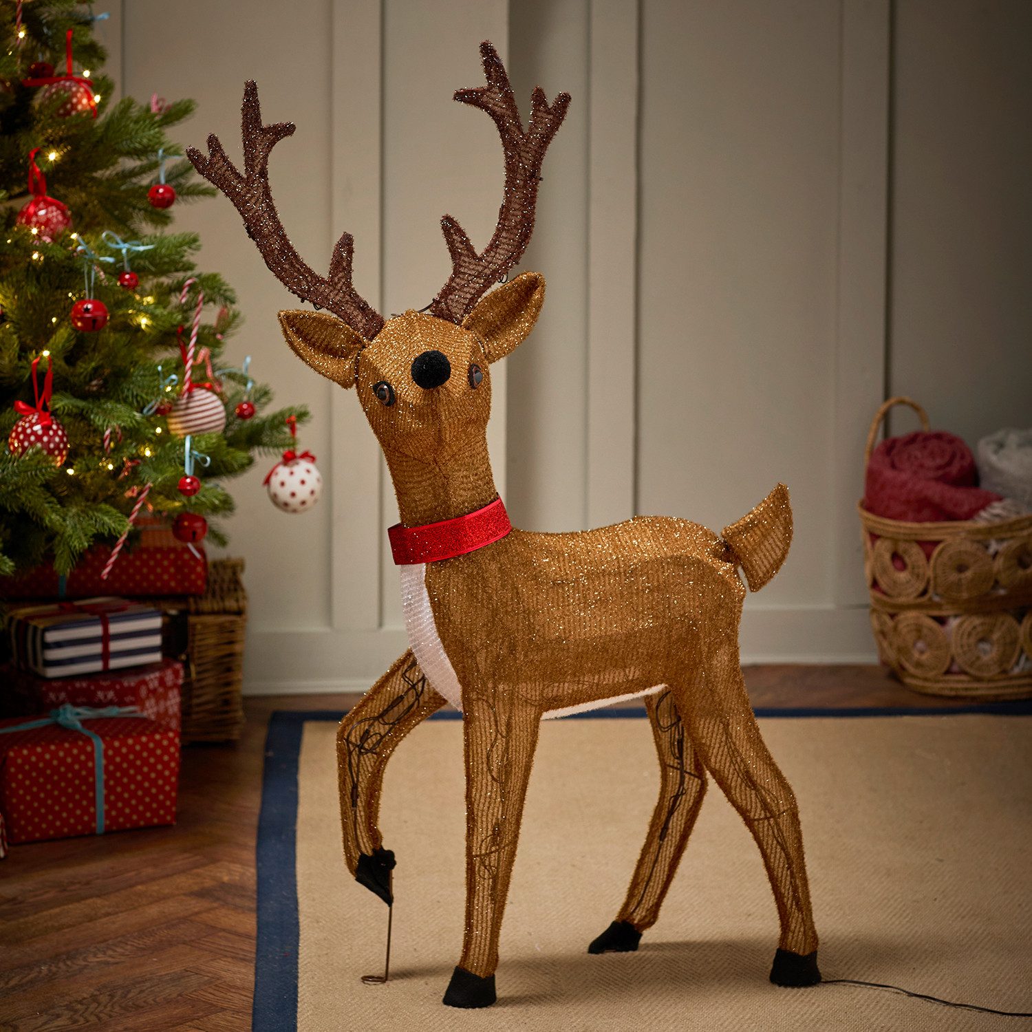 Lights4fun LED-Dekofigur Batteriebetriebenes LED-Rentier Hirsch