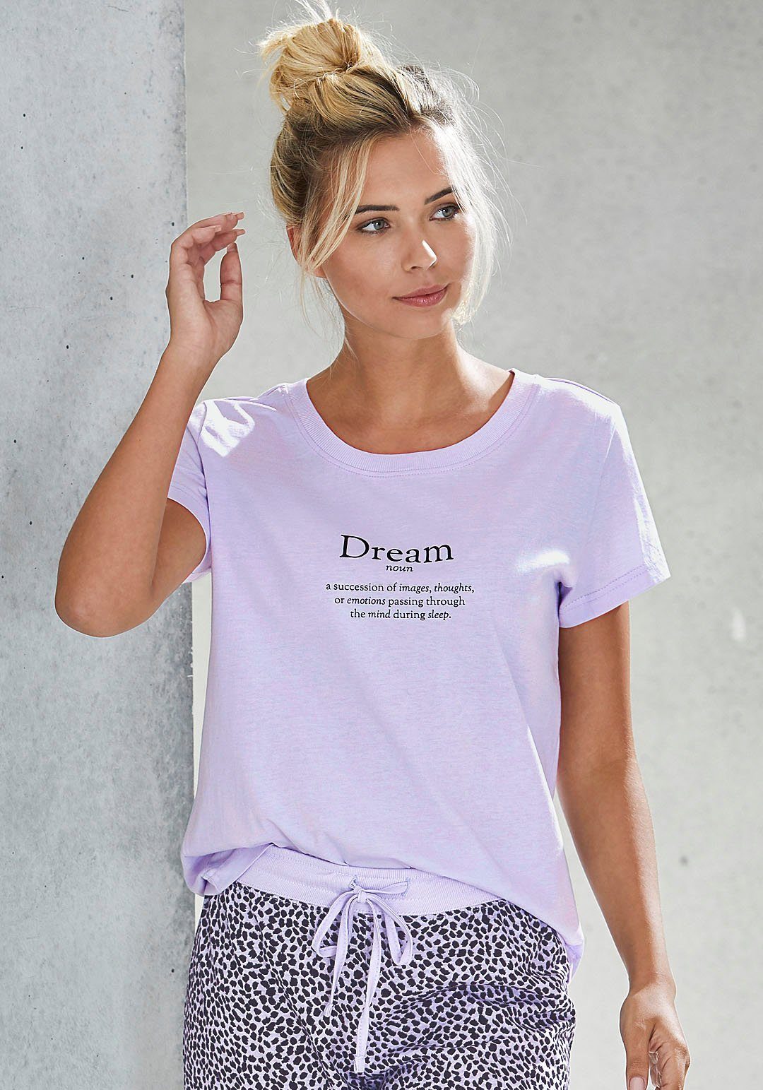 Vivance Dreams Pyjamaoberteil mit Statementdruck