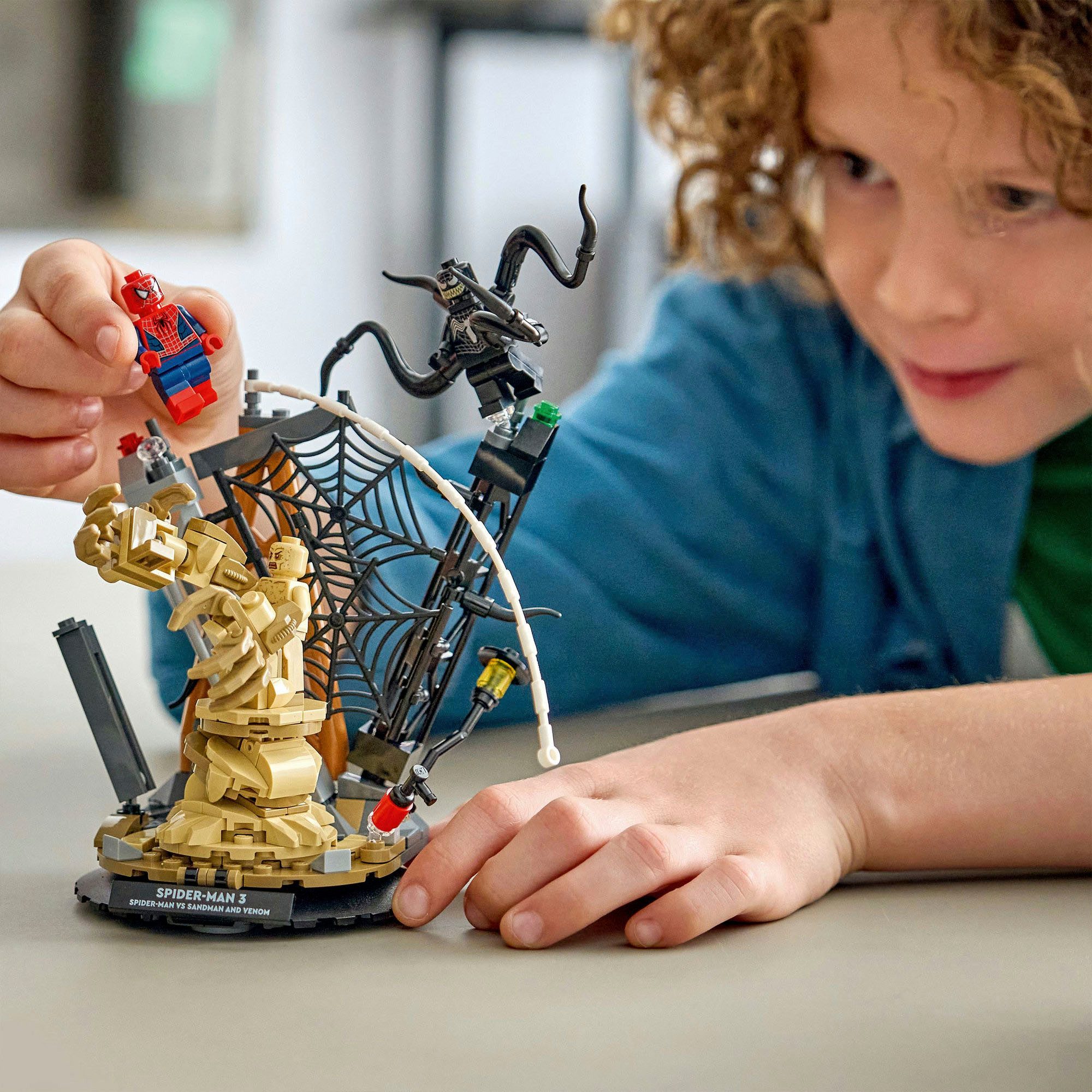 LEGO® Großer Showdown: Spider-Man vs. Sandman (76334), LEGO Super Heroes Konstruktionsspielsteine, (201 St), Made in Europe