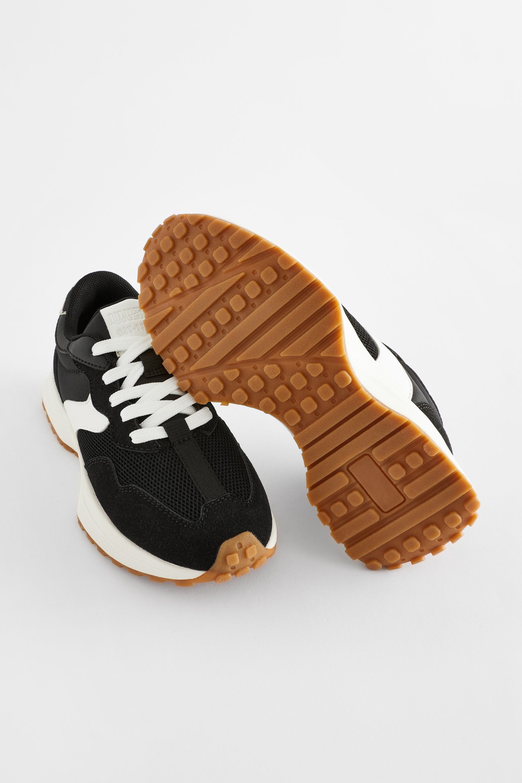 Next Schnürsneaker mit dicker Sohle Sneaker (1-tlg)