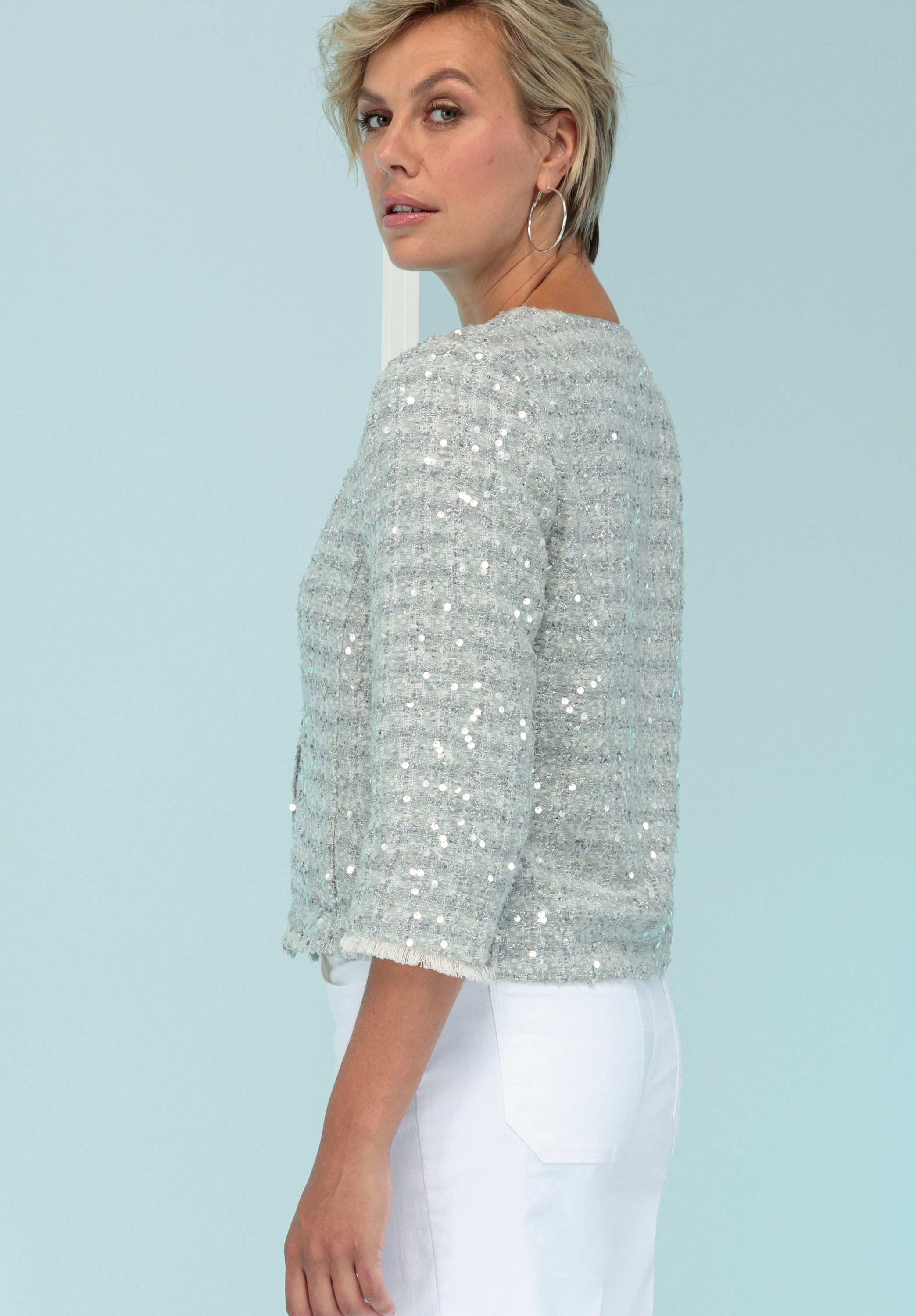 bianca Kurzblazer SHELA mit tiefen V-Ausschnitt