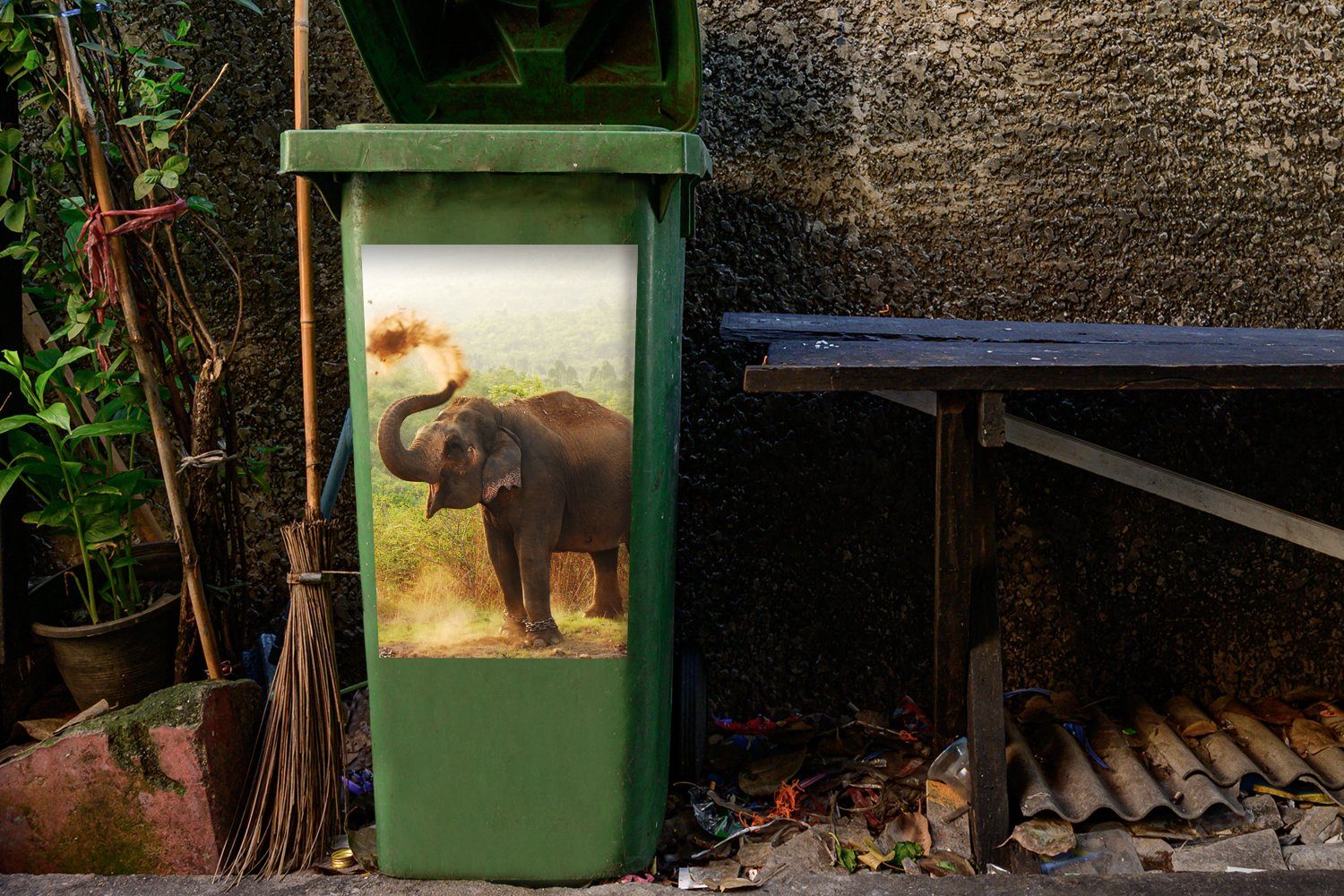 Sticker, MuchoWow Wald Abfalbehälter Bäume - Tiere Mülleimer-aufkleber, St), (1 Container, - - Mülltonne, Wandsticker Elefant