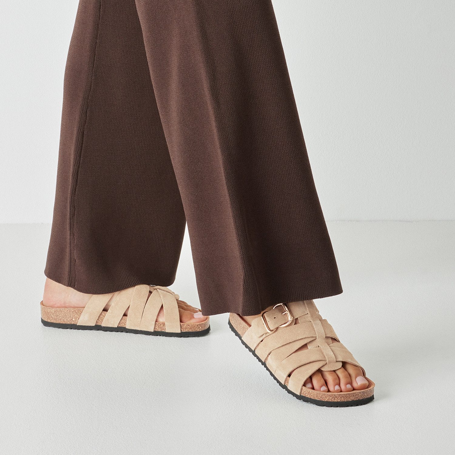 Tamaris Pantolette Schlupfschuh, Hausschuh, Sommerschuh mit Veloursleder-Fußbett