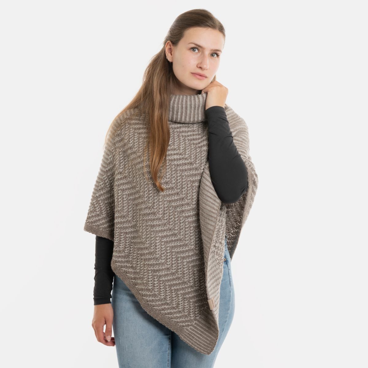 Knit Factory Poncho Amber Gestrickter Poncho Marron/Iced Clay (1-St) Strick Poncho für Frauen